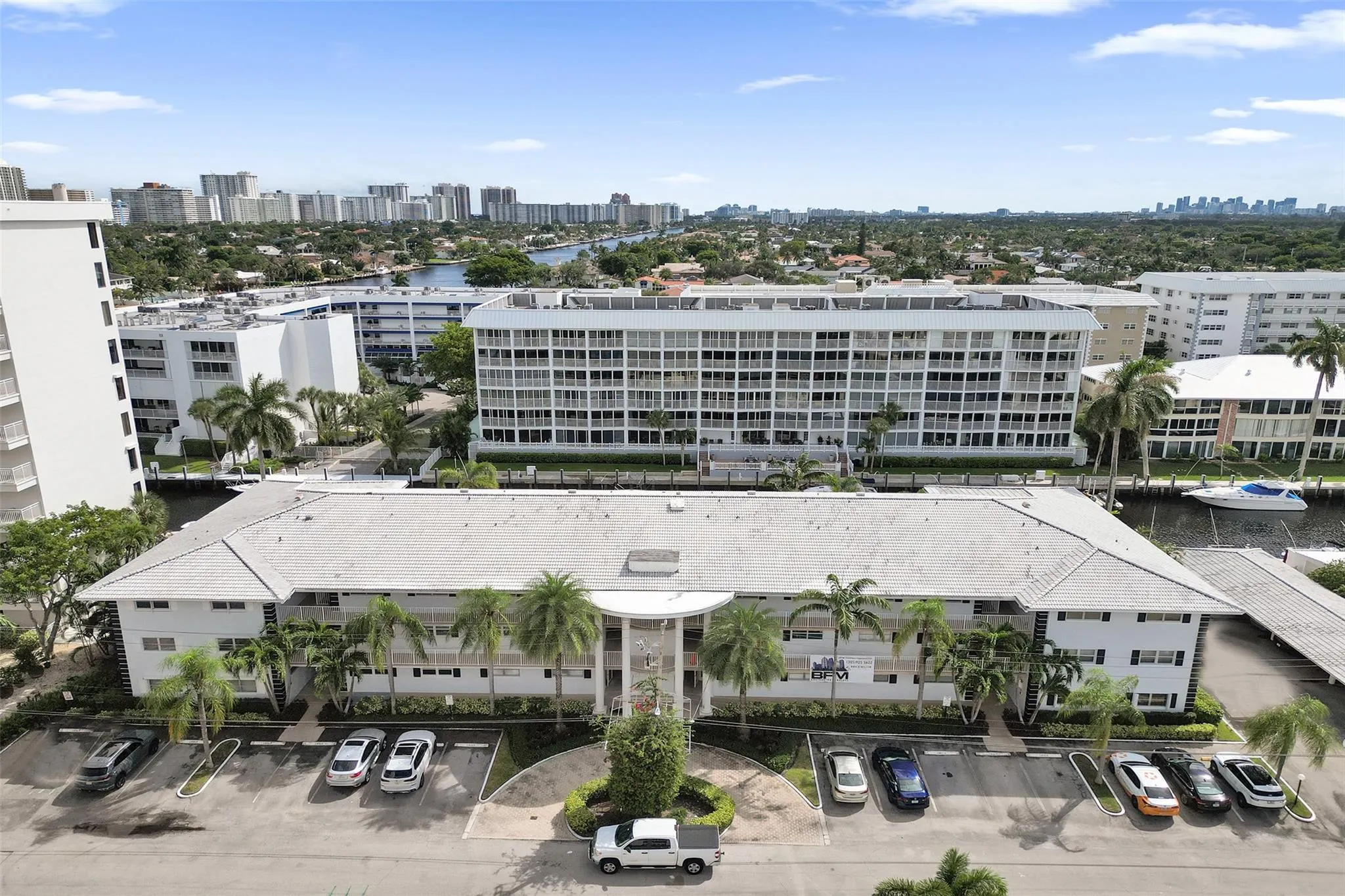 3090 NE 48th St, #316