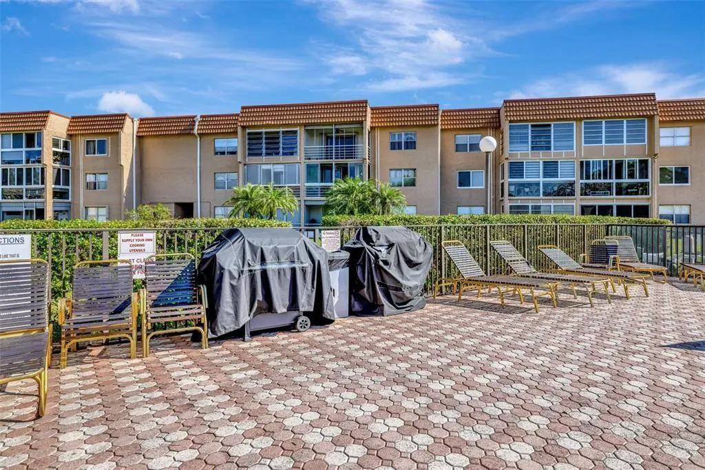 8901 Sunrise Lakes Blvd, #307