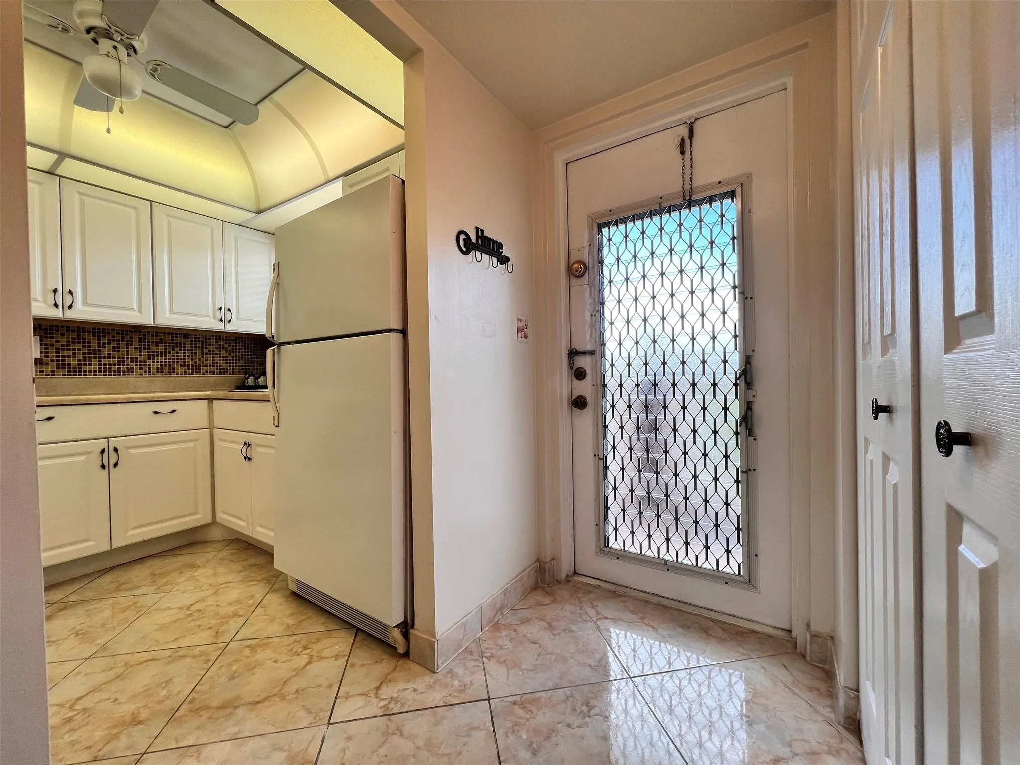 8901 Sunrise Lakes Blvd, #307