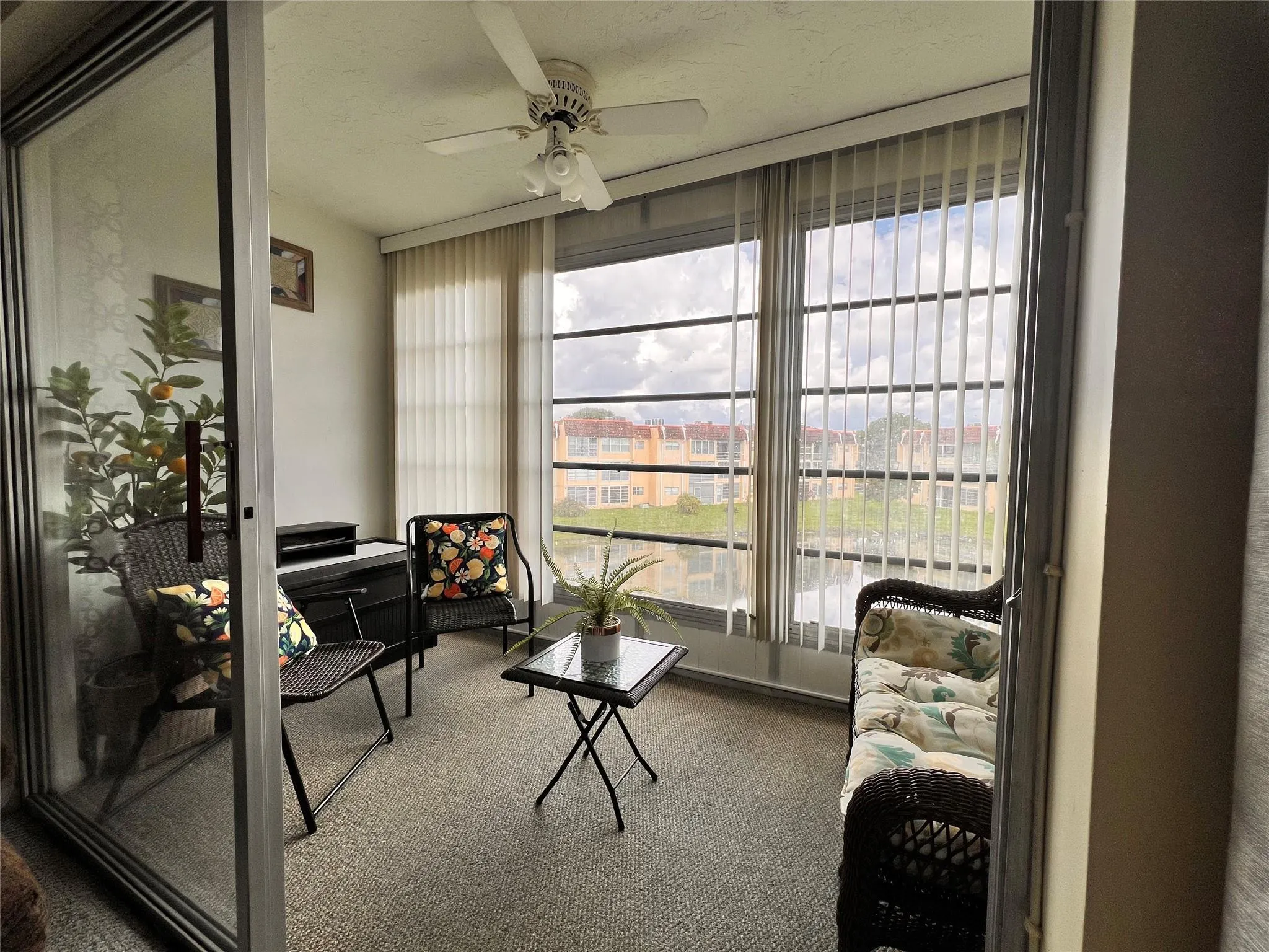 8901 Sunrise Lakes Blvd, #307