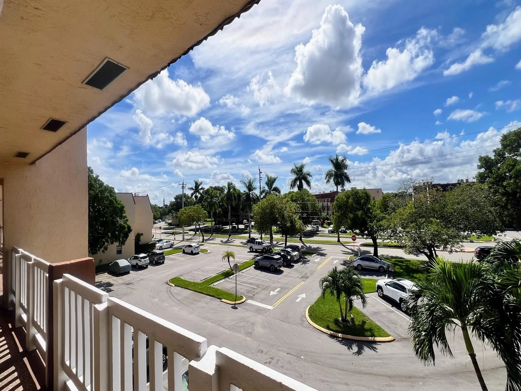 8901 Sunrise Lakes Blvd, #307