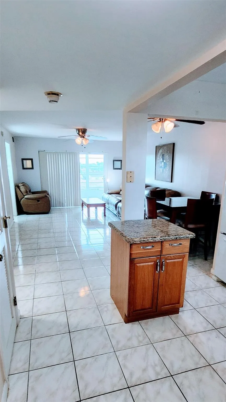 2721 N Pine Island Rd, #309