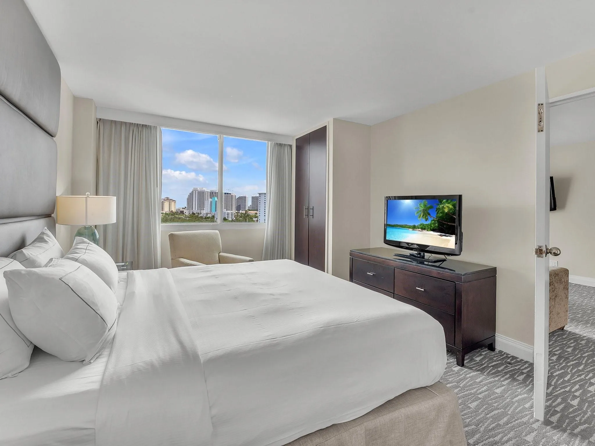 2670 E Sunrise Blvd, #922
