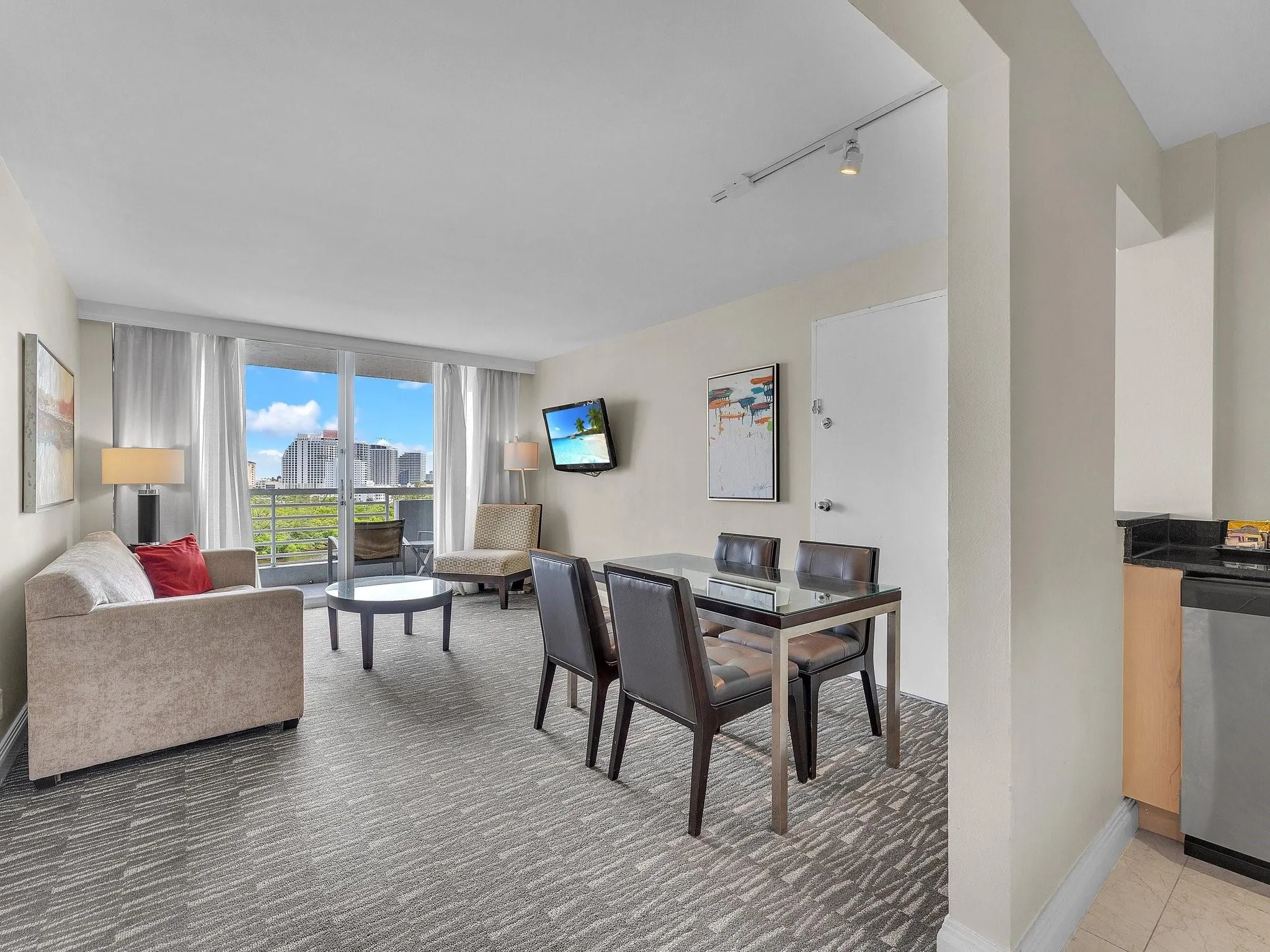 2670 E Sunrise Blvd, #922