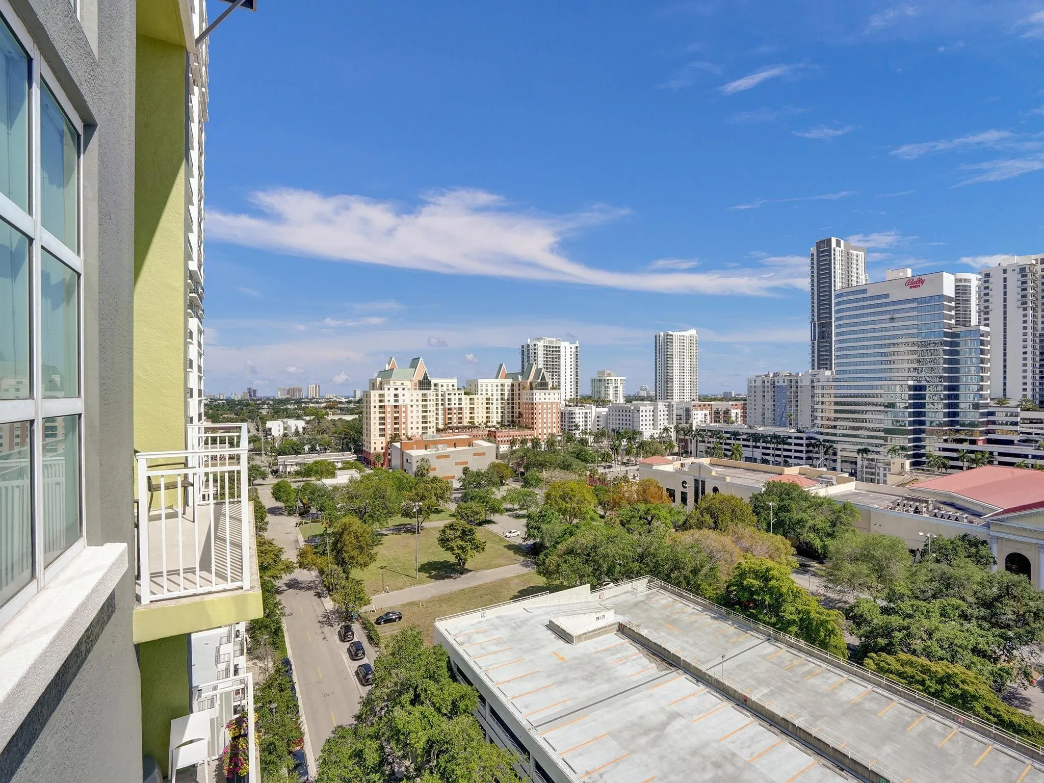313 NE 2nd St, #PH02