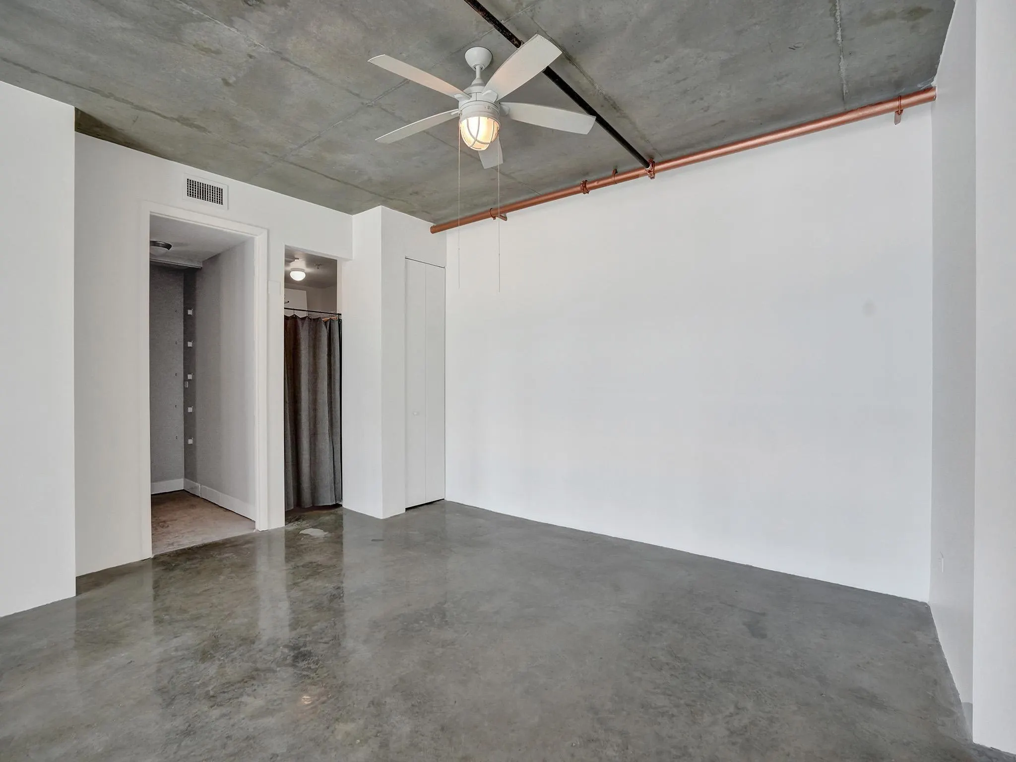 313 NE 2nd St, #PH02