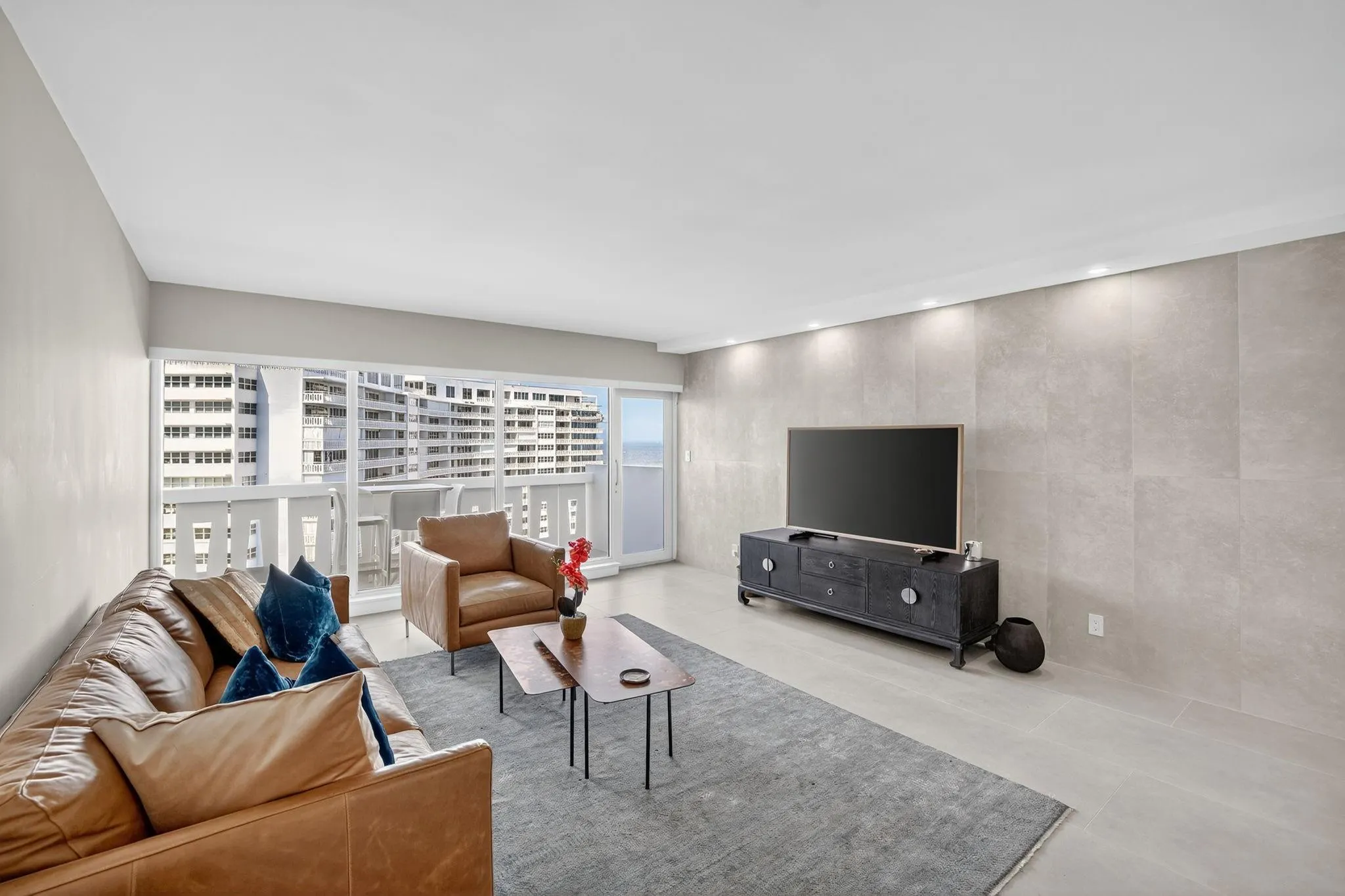 2100 S Ocean Drive, #15E