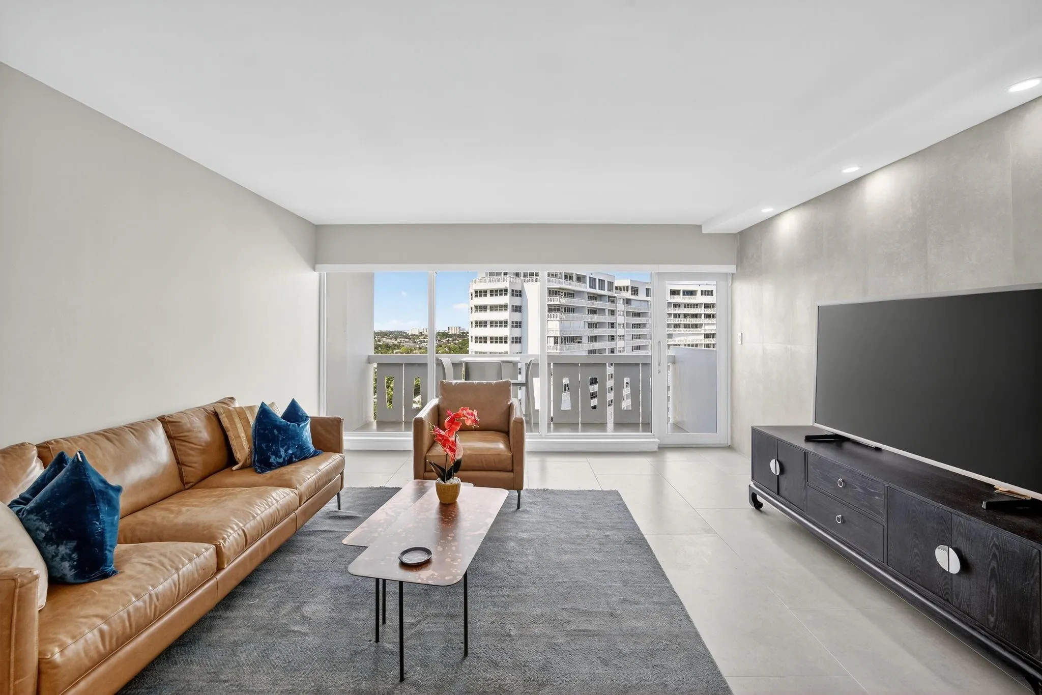 2100 S Ocean Drive, #15E