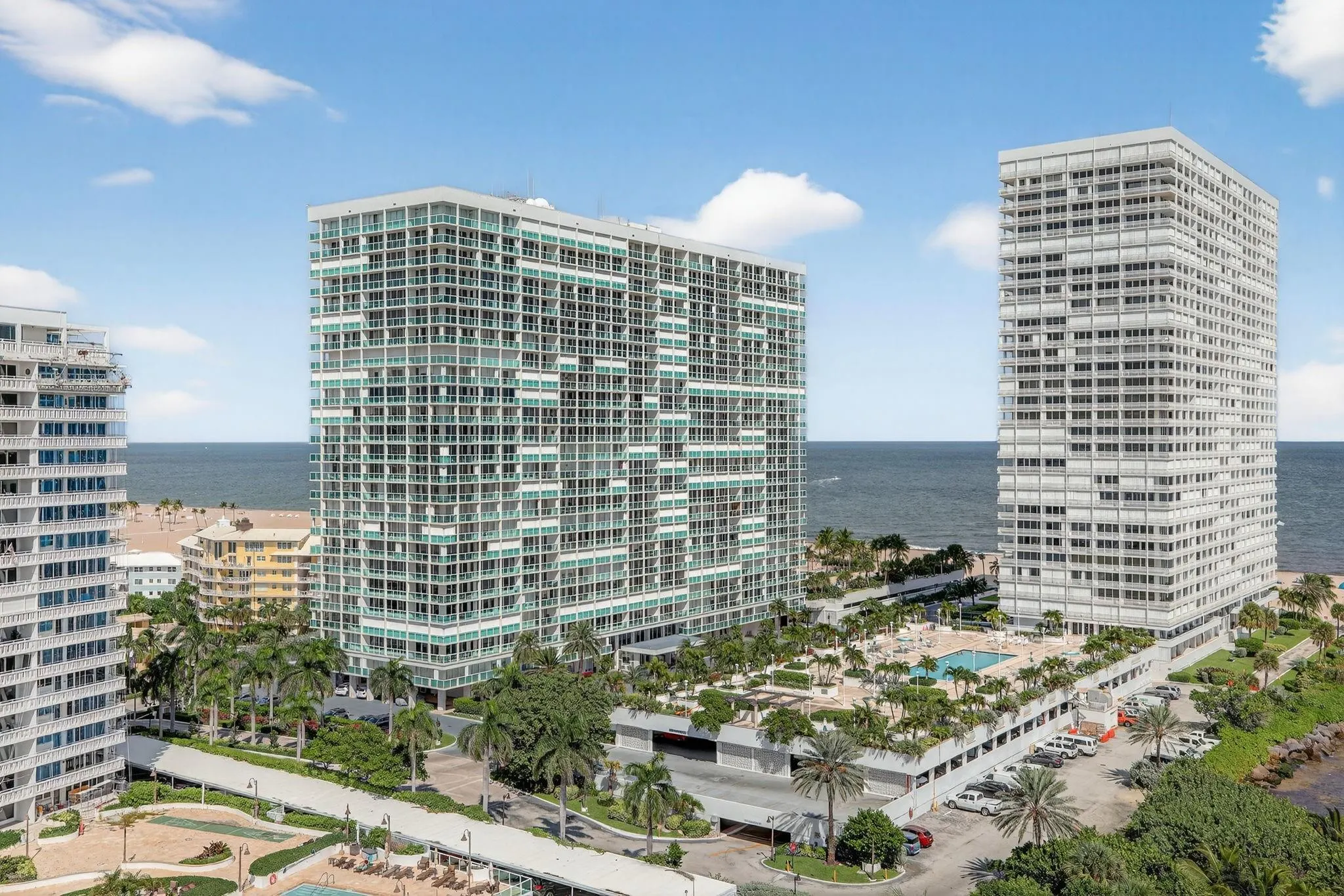 2100 S Ocean Drive, #15E