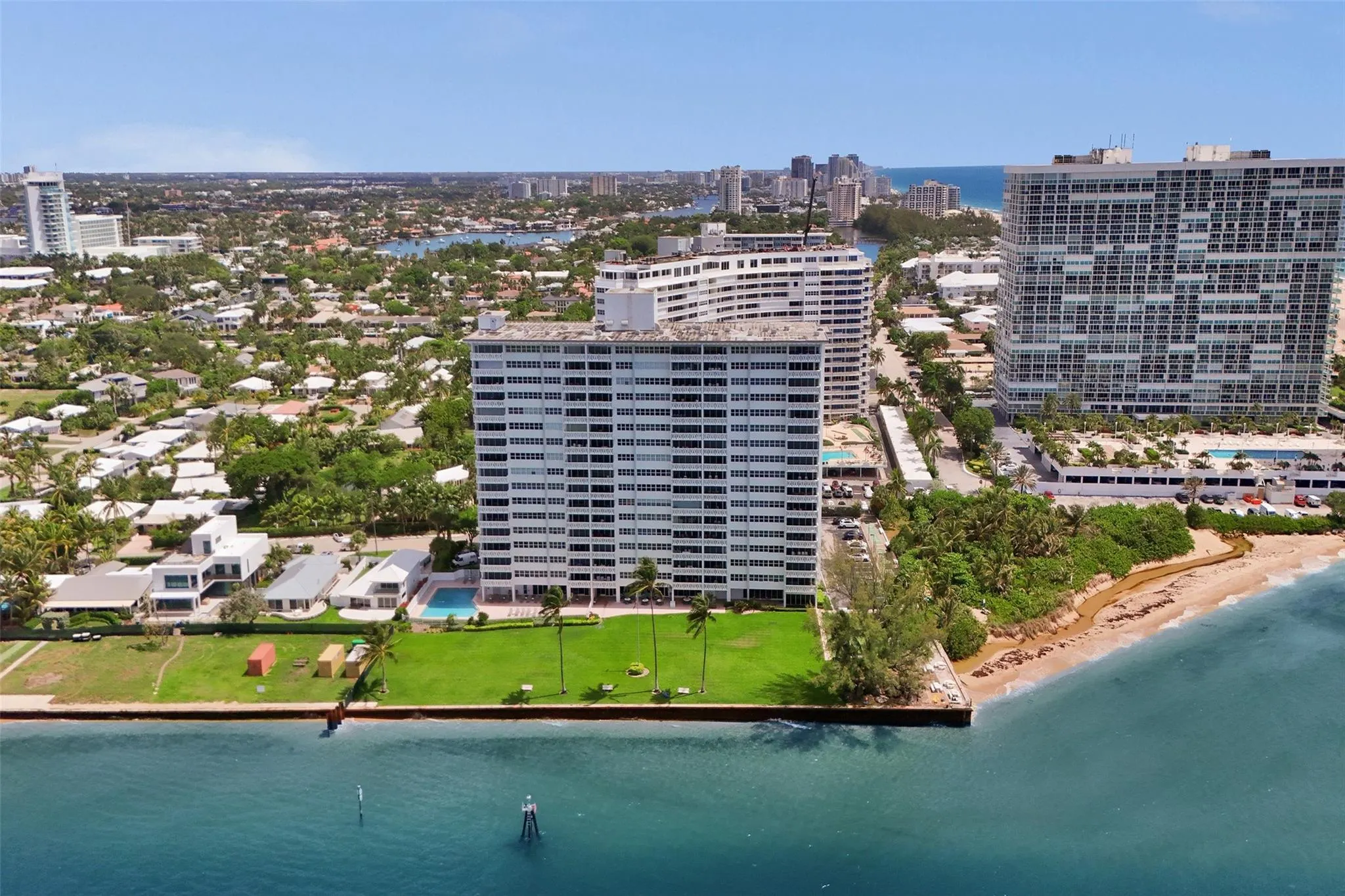 2100 S Ocean Drive, #15E
