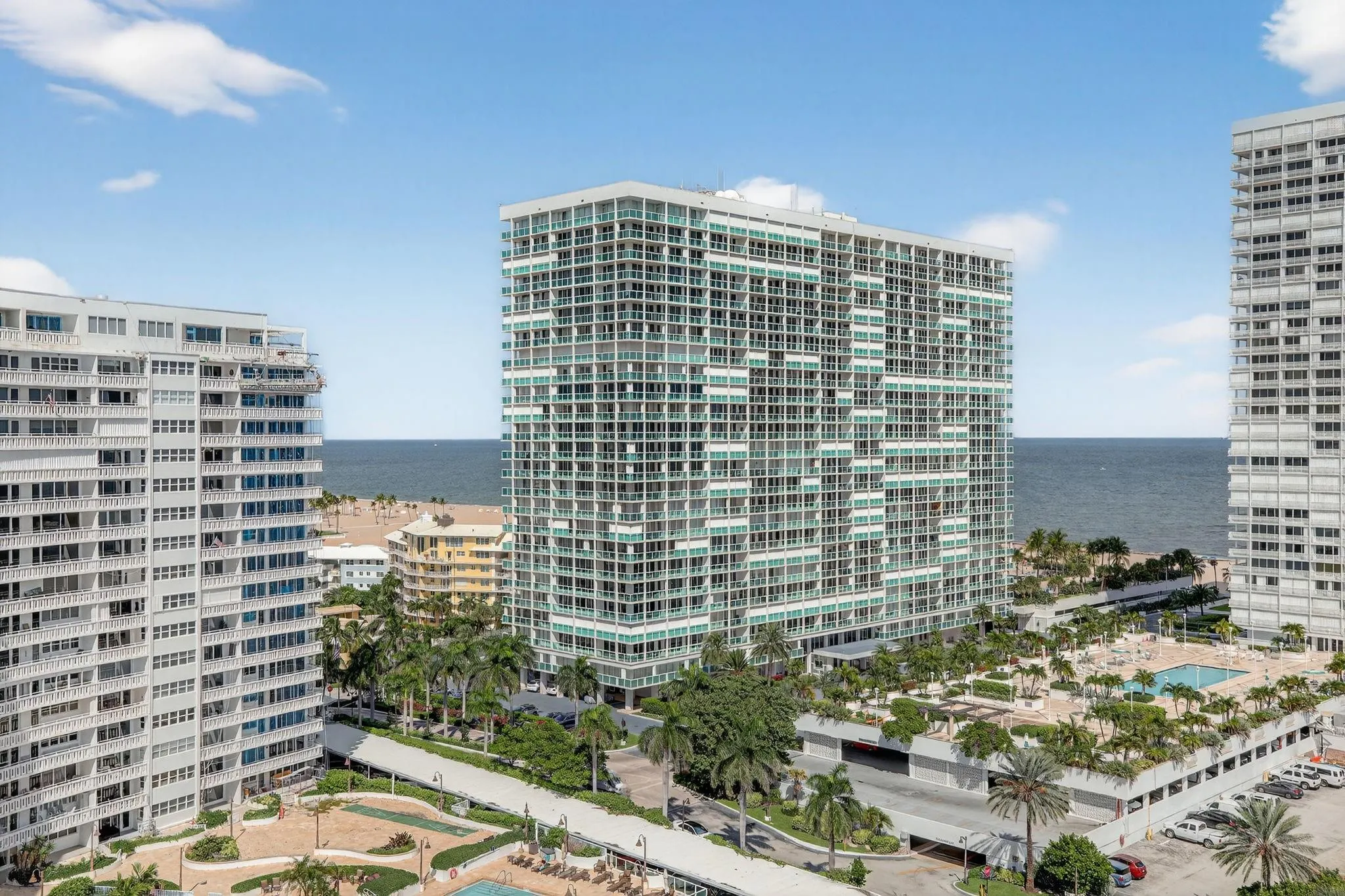 2100 S Ocean Drive, #15E