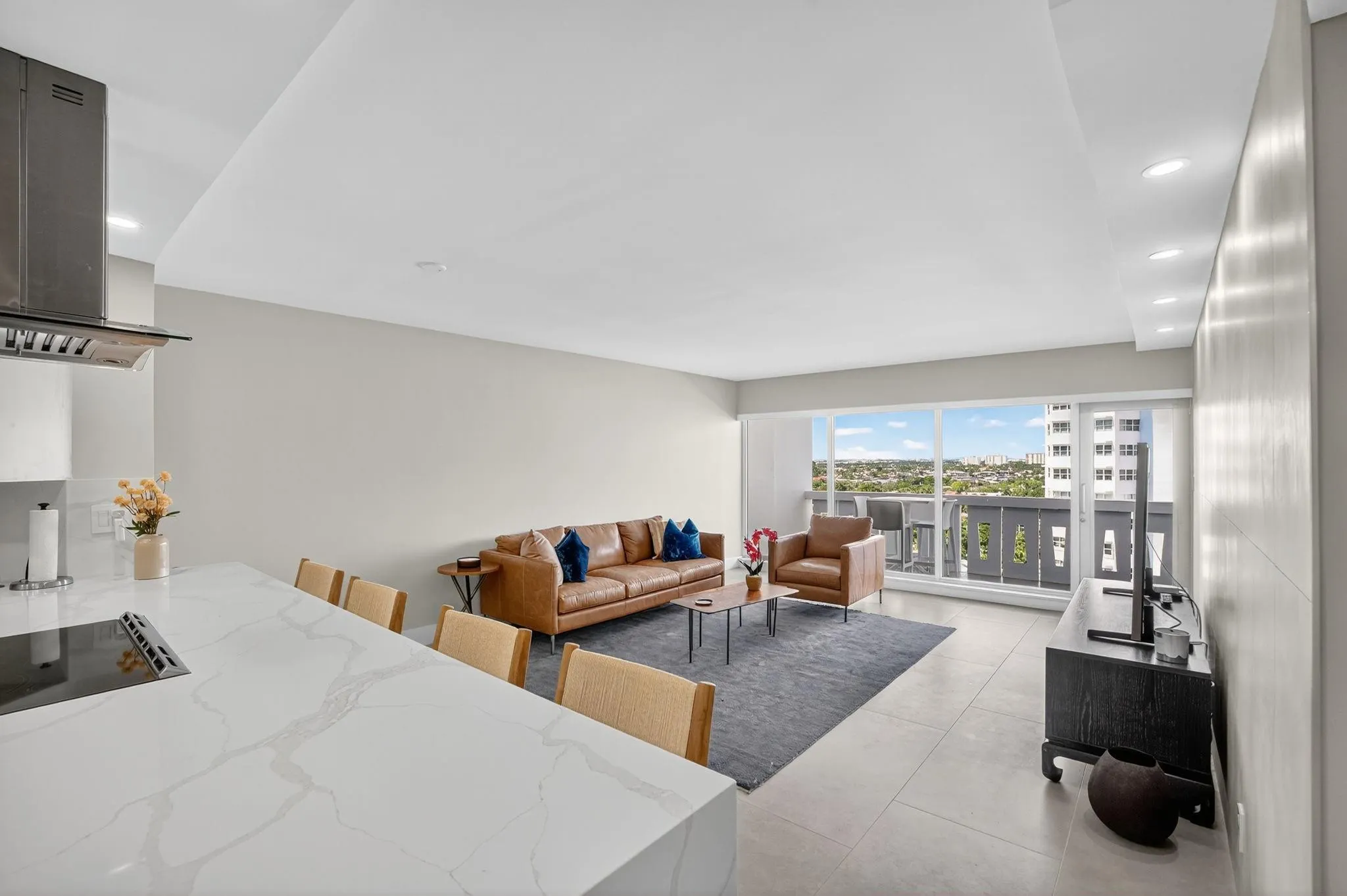 2100 S Ocean Drive, #15E