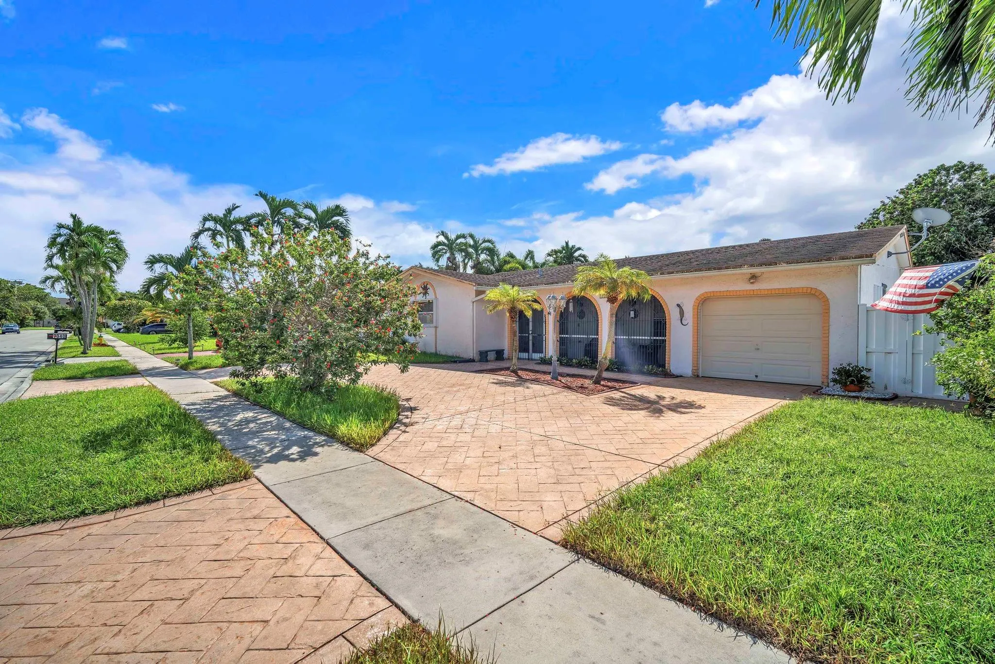 7950 NW 8th Ct