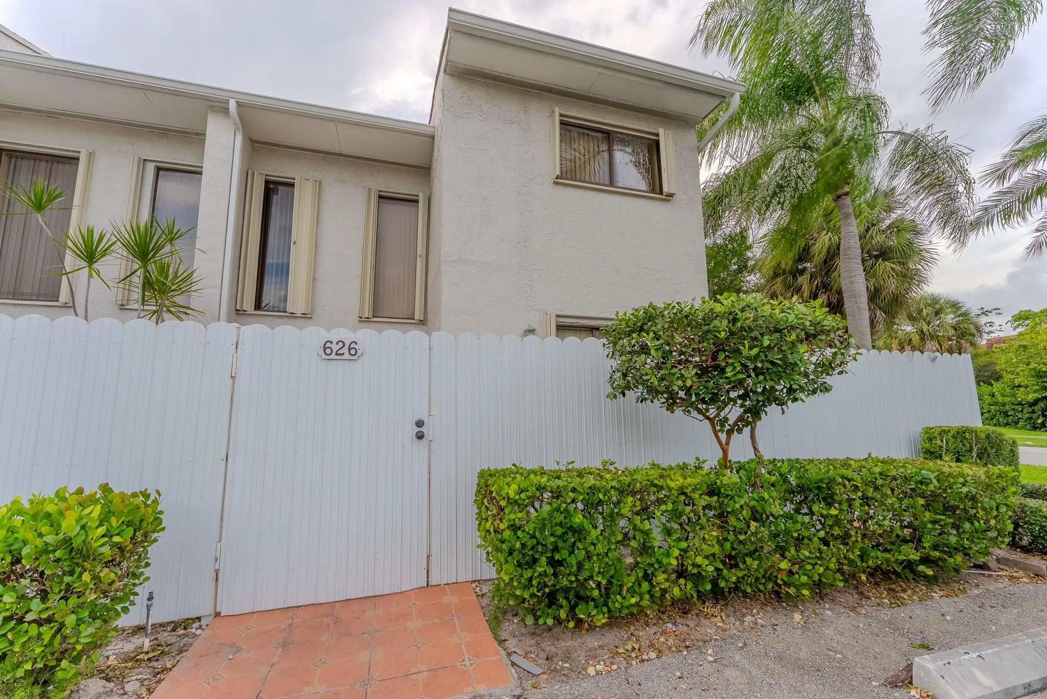 626 NE 195th St, #626