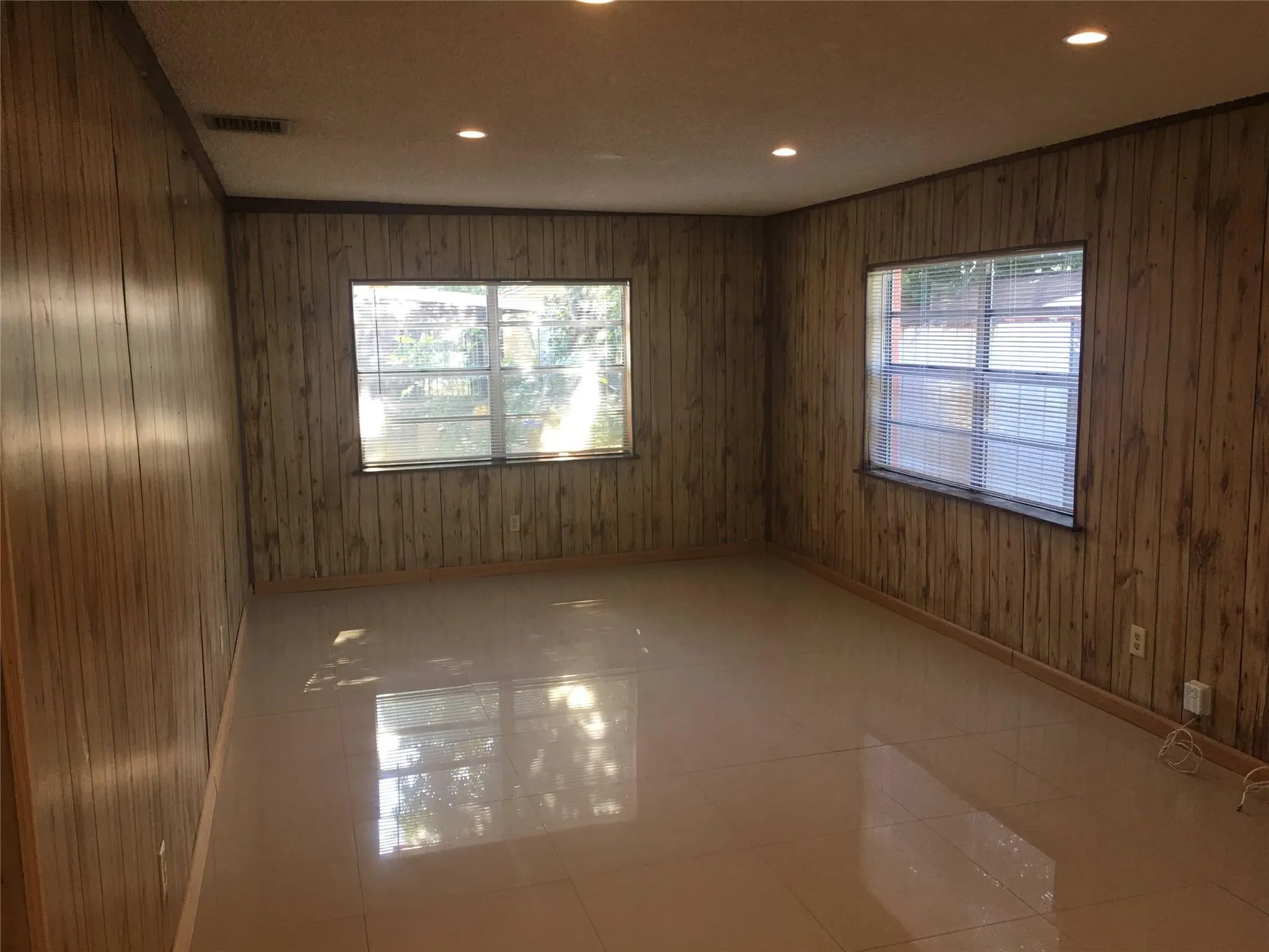 720 N 66th Ter