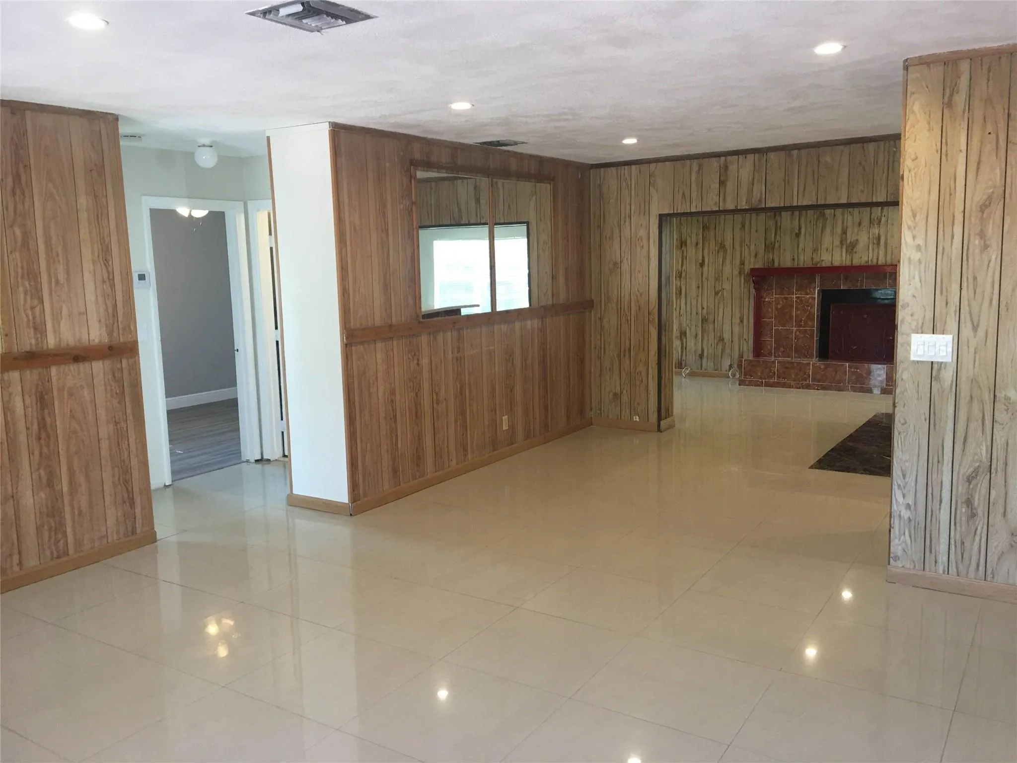 720 N 66th Ter