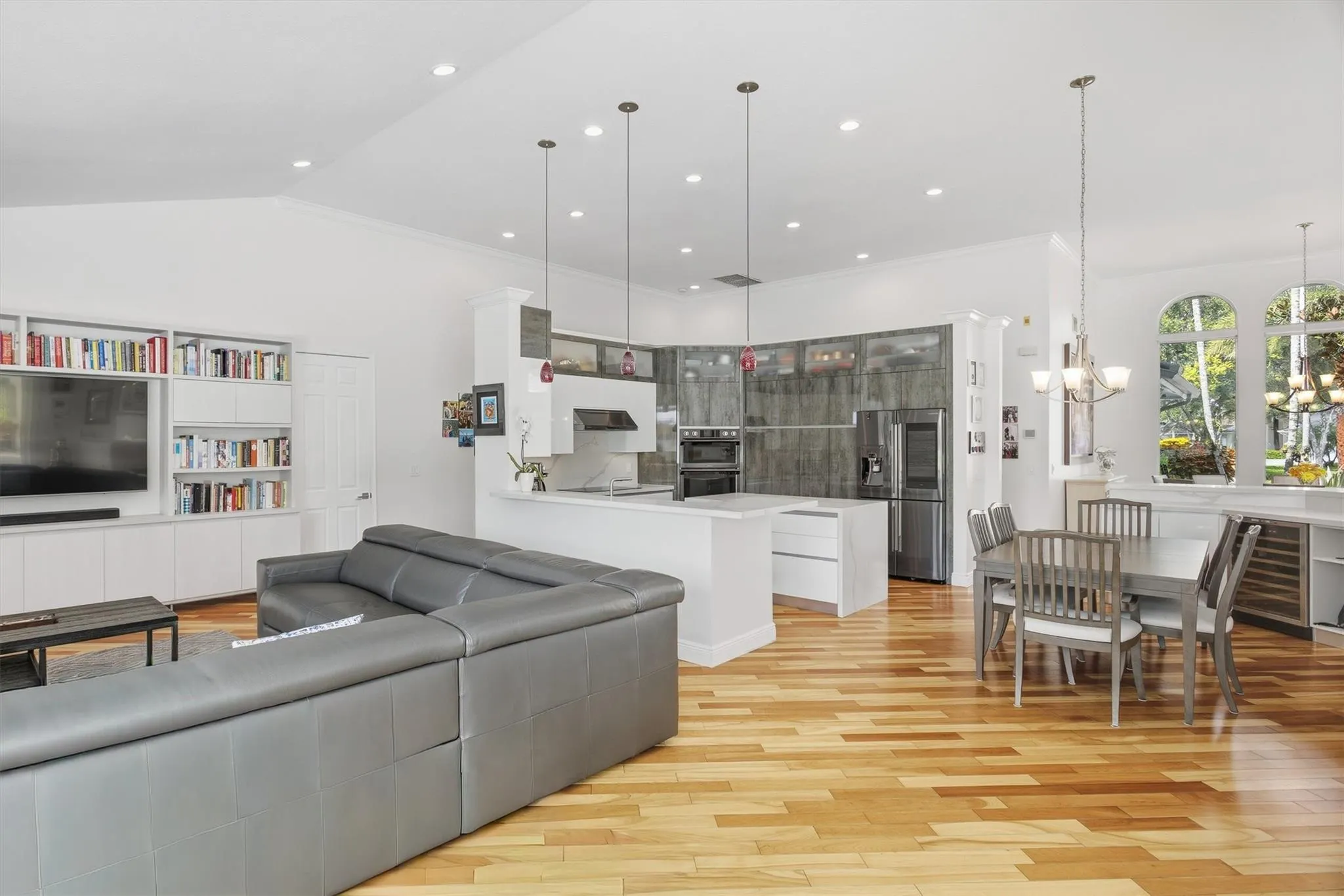 2906 Medinah