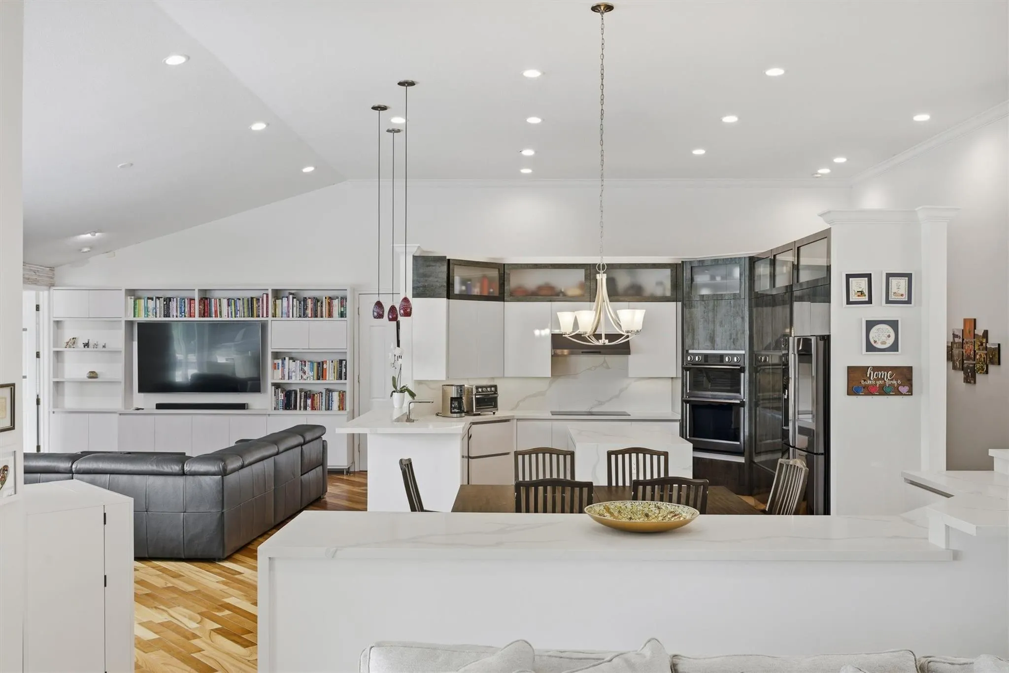 2906 Medinah