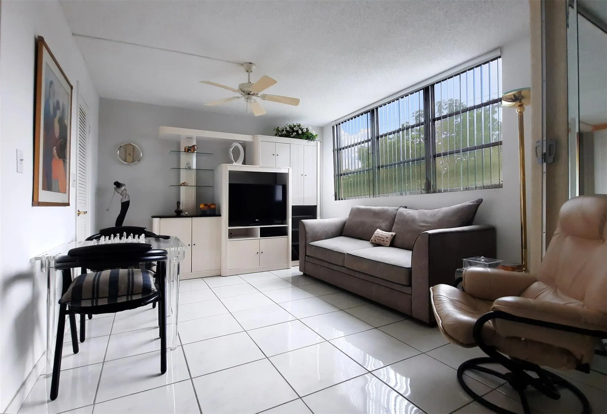 381 S HollybrookDrive, #204