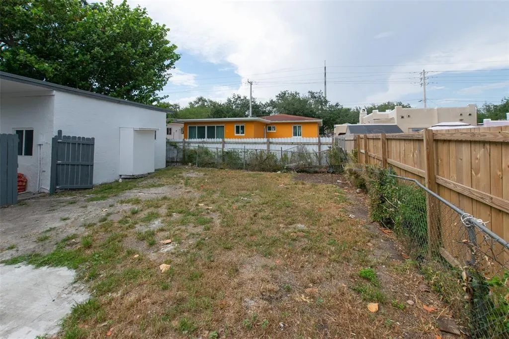 837 NW 57th St