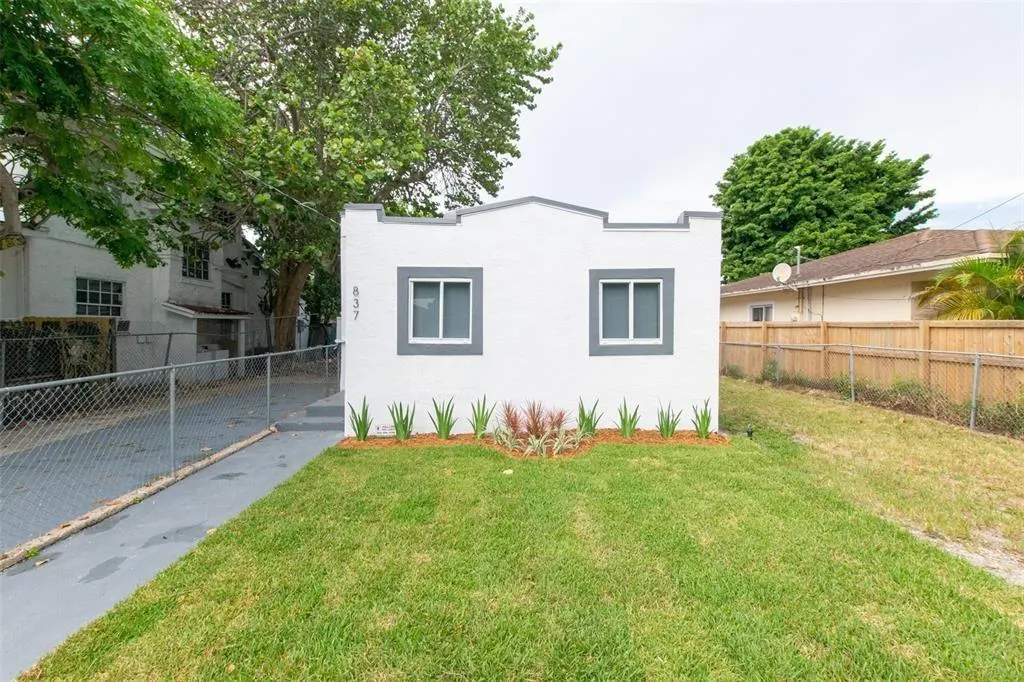 837 NW 57th St