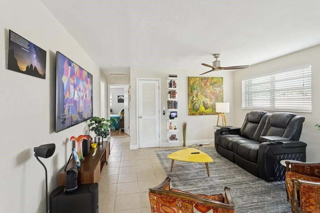 5901 NE 2nd Ter