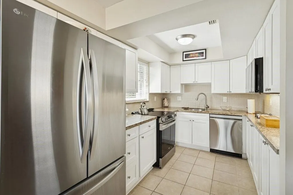 5901 NE 2nd Ter