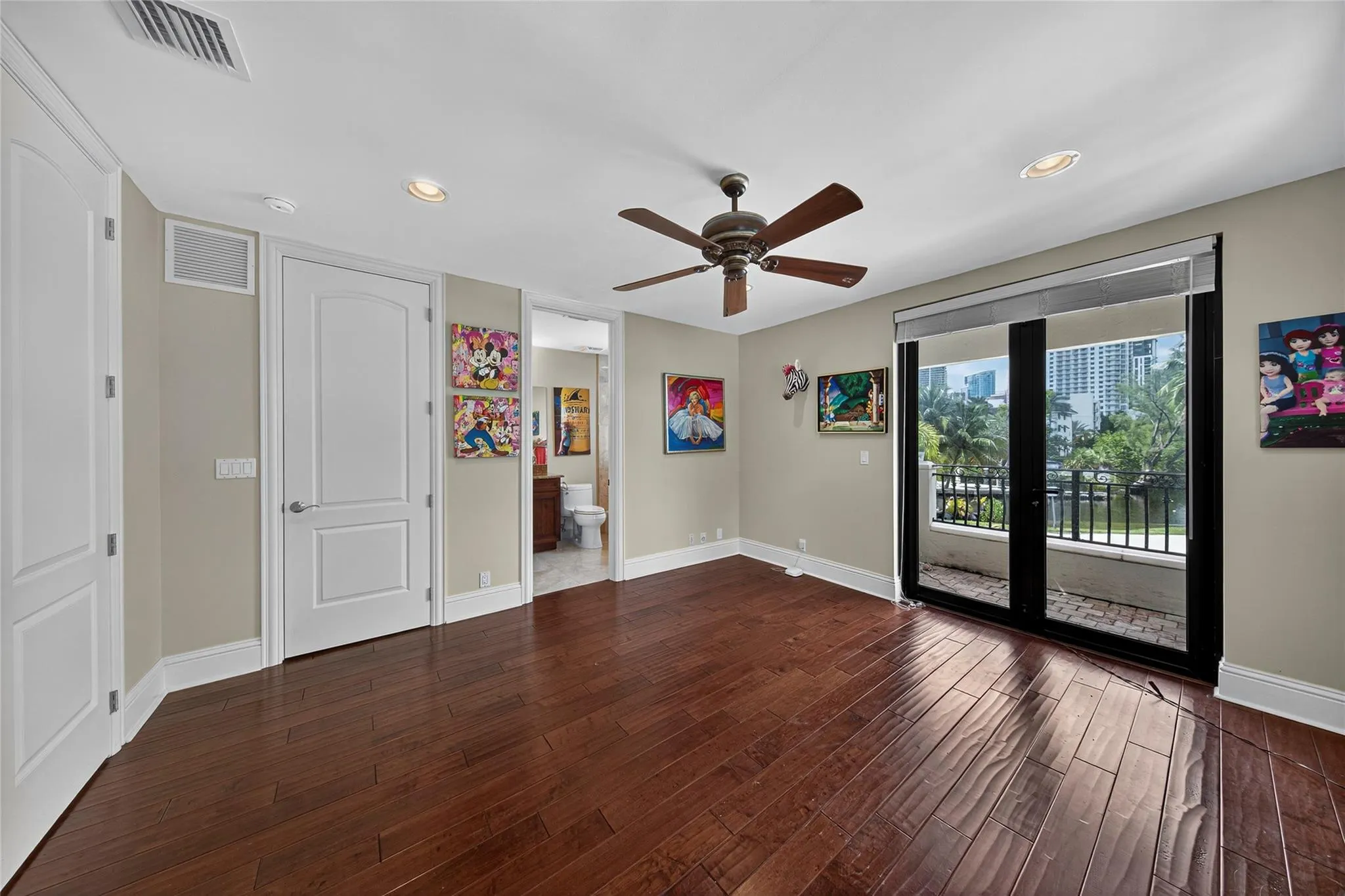116 SE 11th Ave, #116