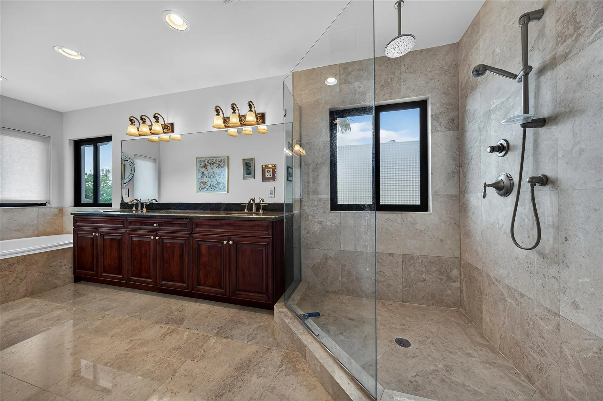 116 SE 11th Ave, #116