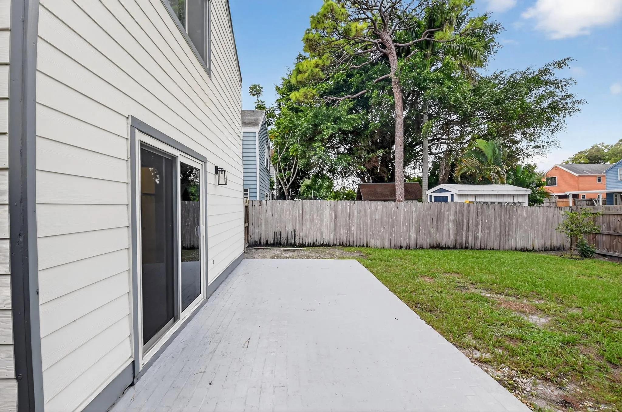 5843 Thisledown Ct