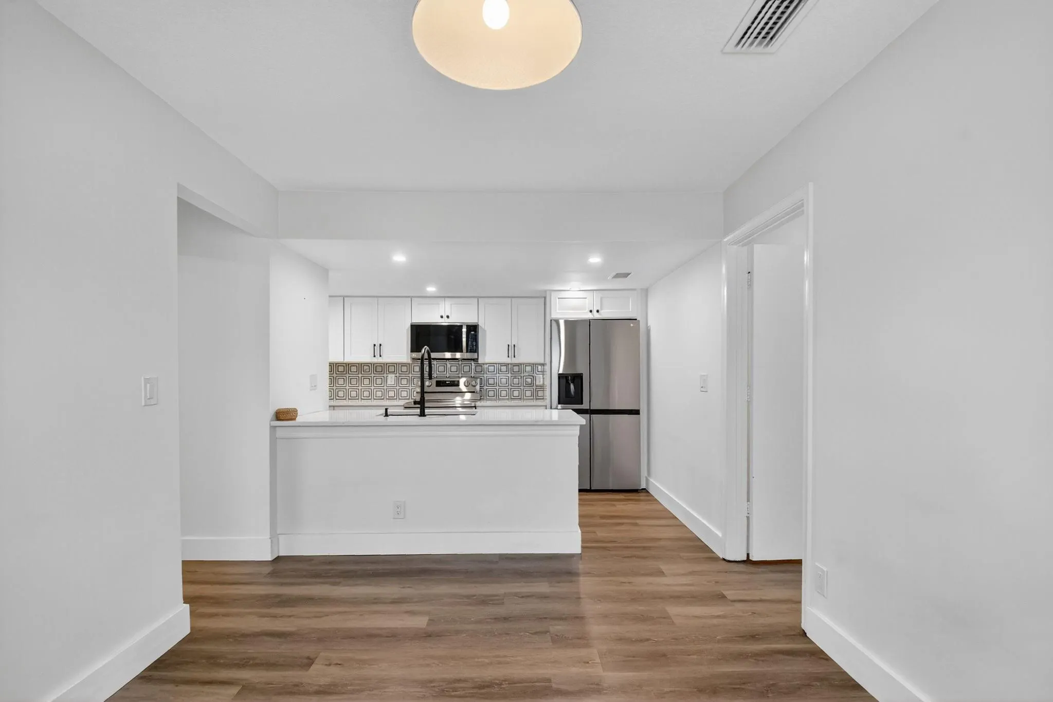 5843 Thisledown Ct