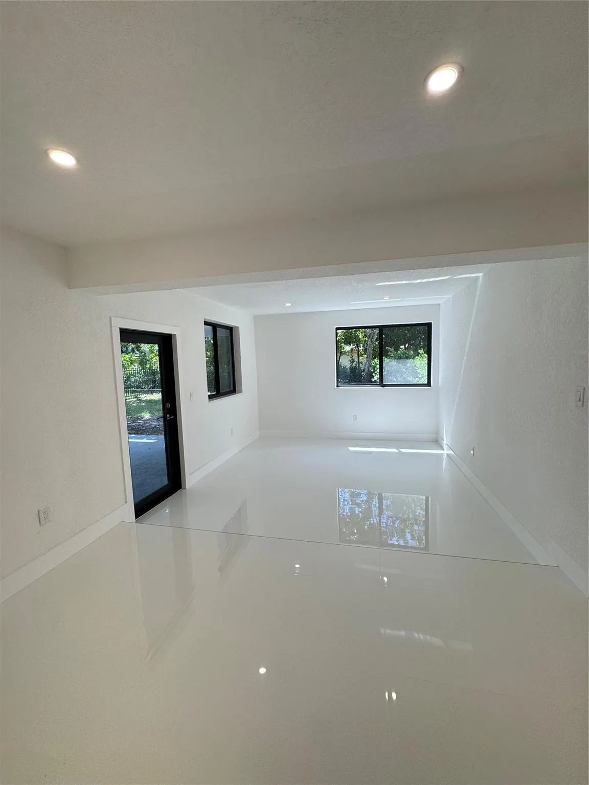 1420 NW 198th St