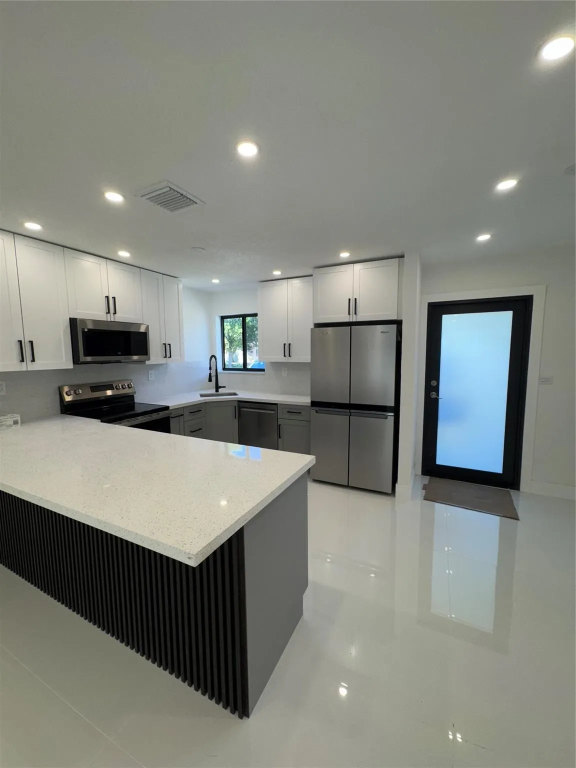 1420 NW 198th St