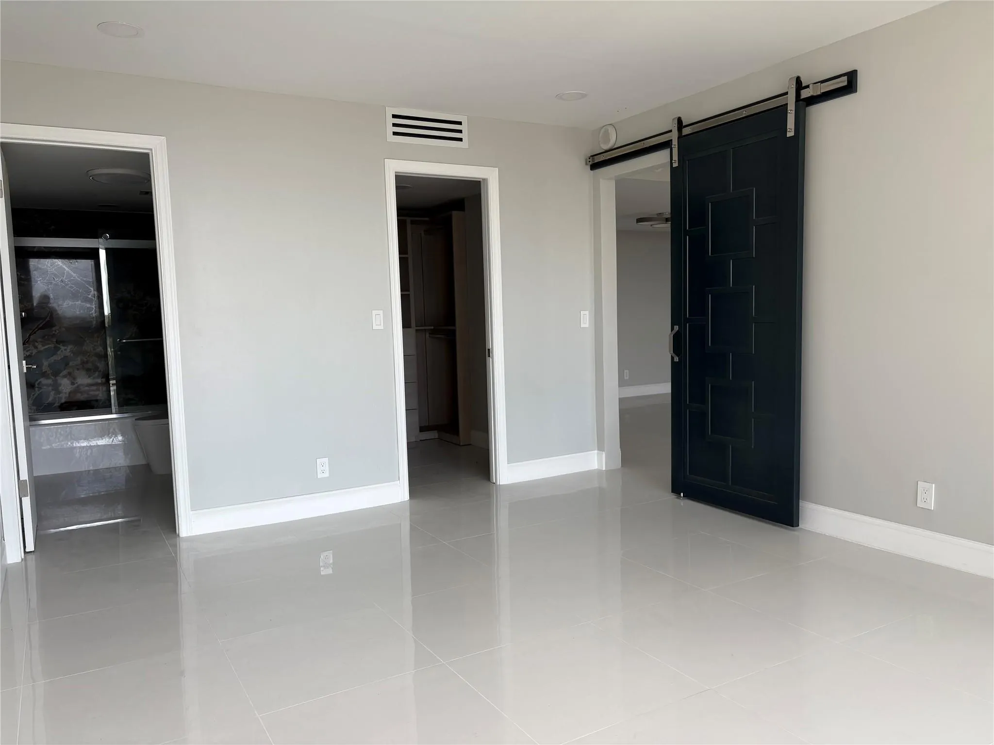 2400 Presidential Way, #505