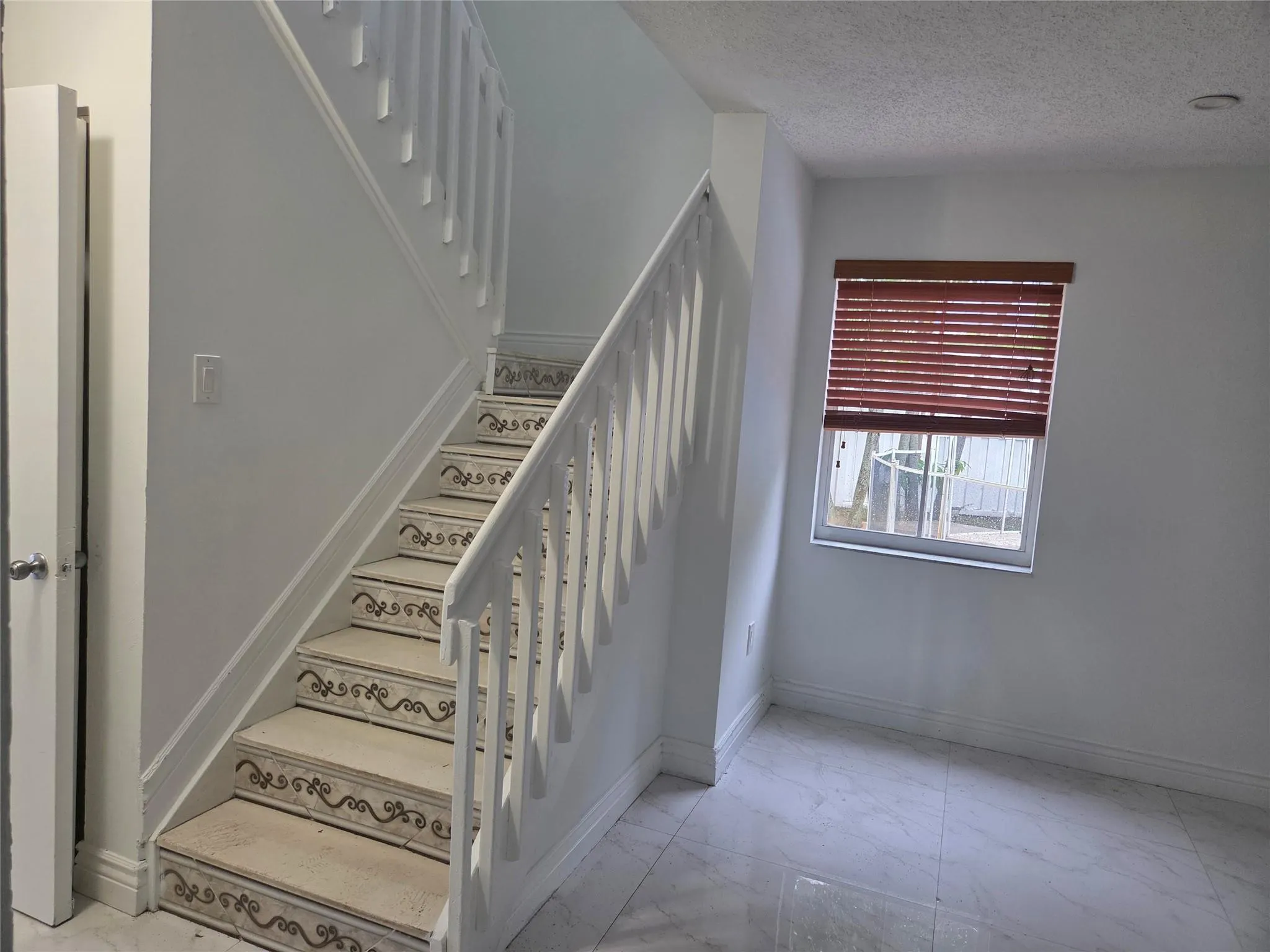 7000 SW 39th Ct