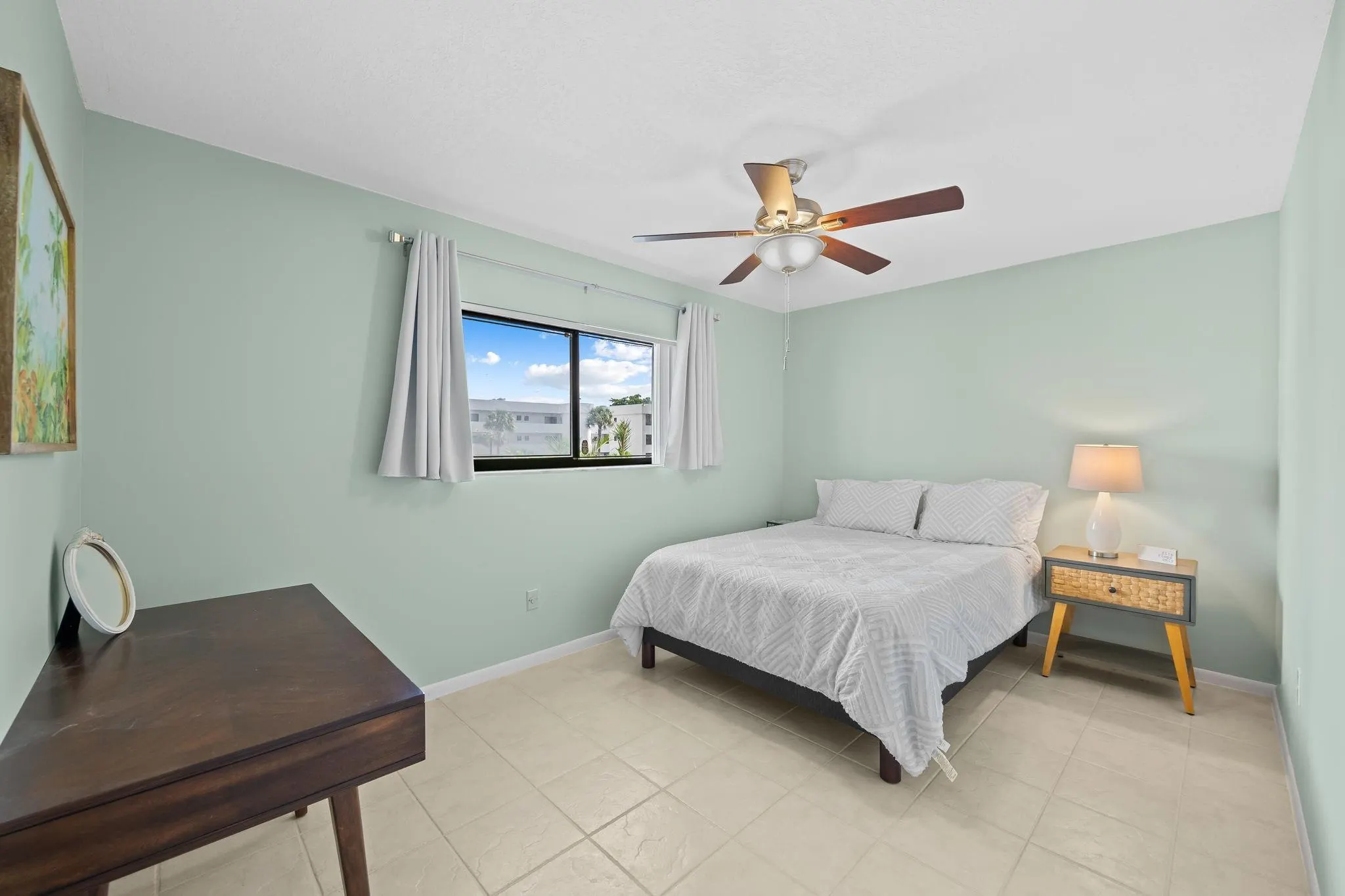 1470 Sheridan St, #16C