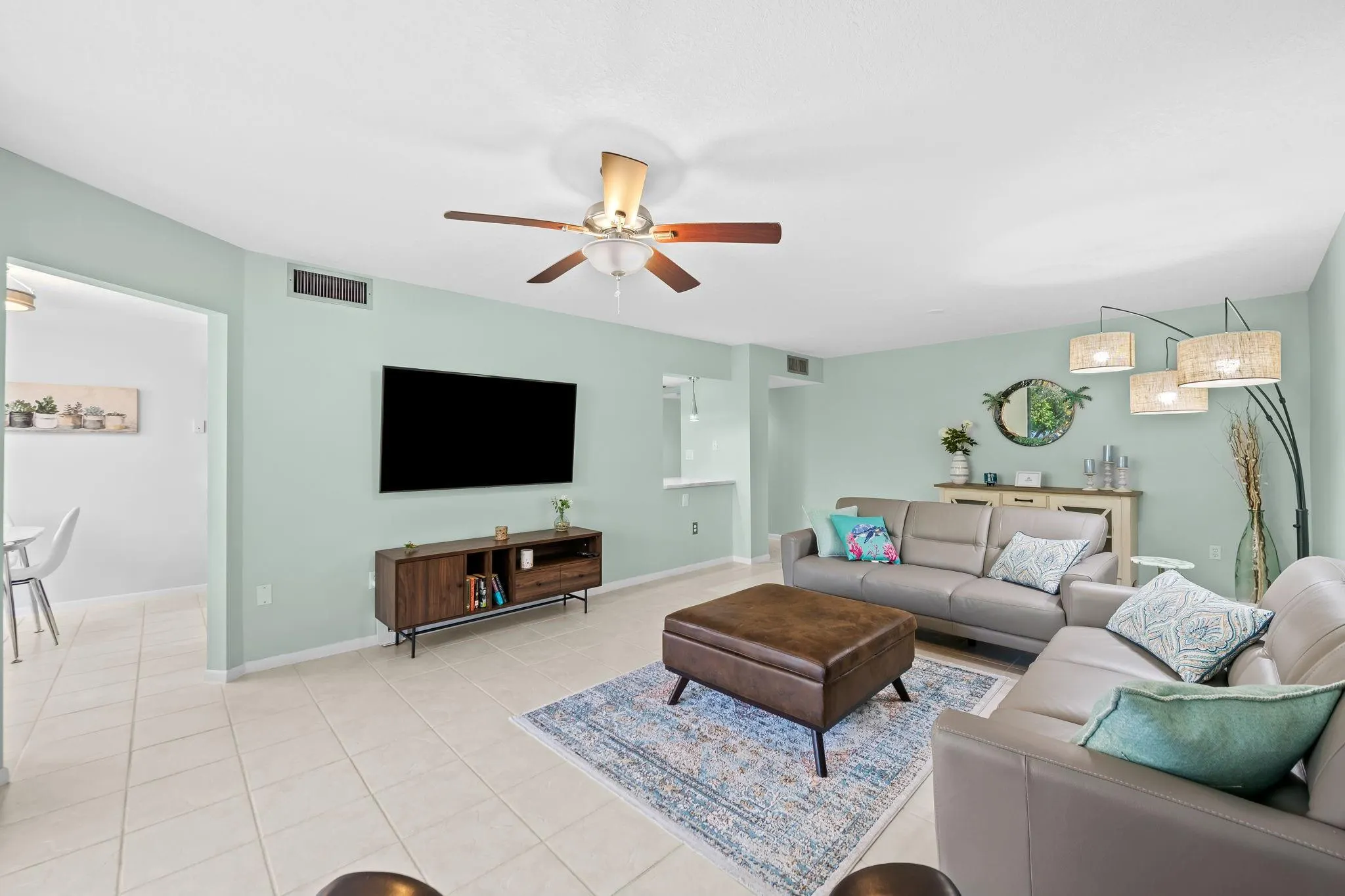 1470 Sheridan St, #16C