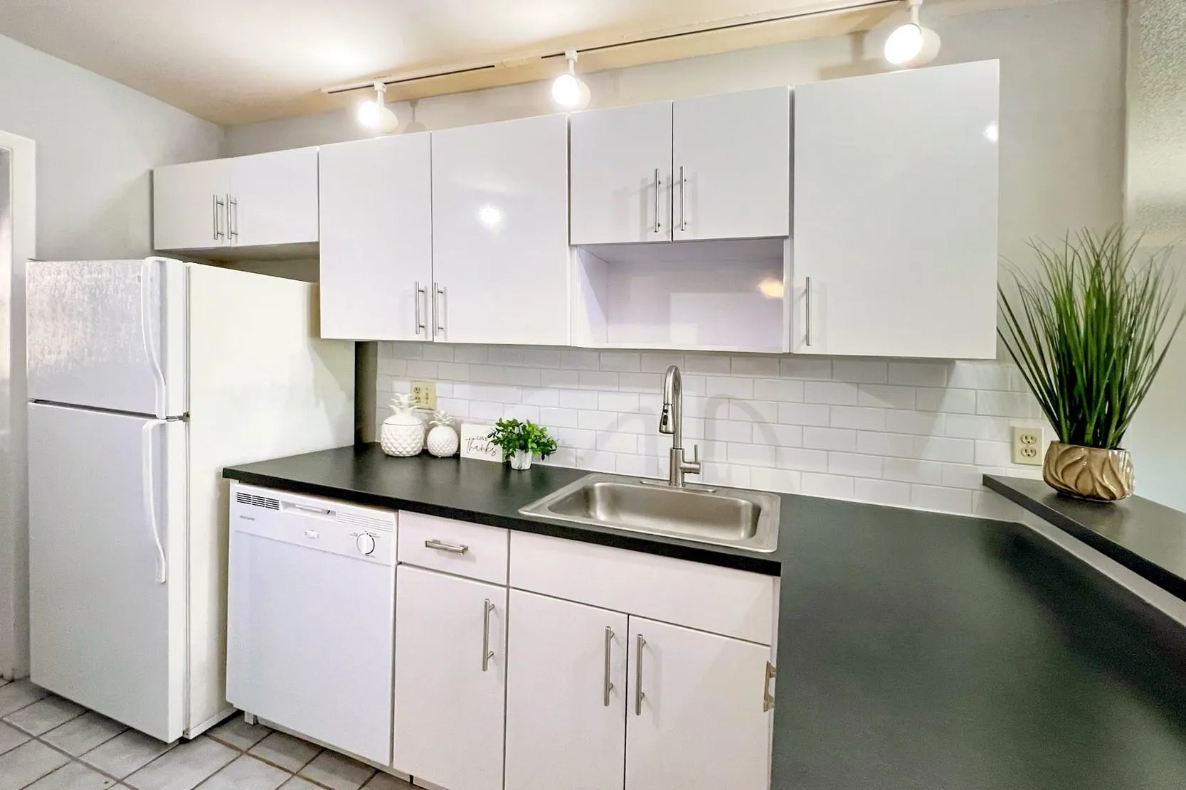 2965 NE 8th Ter, #203