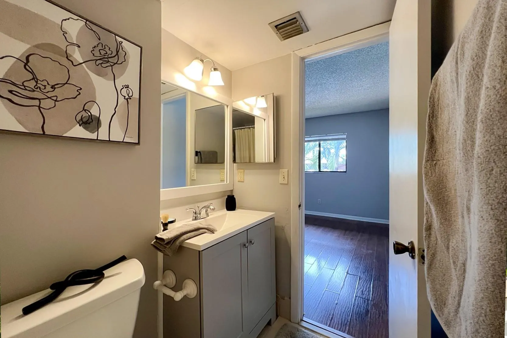 2965 NE 8th Ter, #203