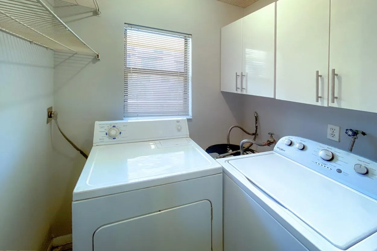 2965 NE 8th Ter, #203