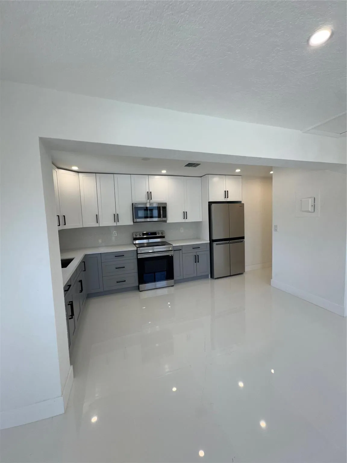 1420 NW 198th St, #B