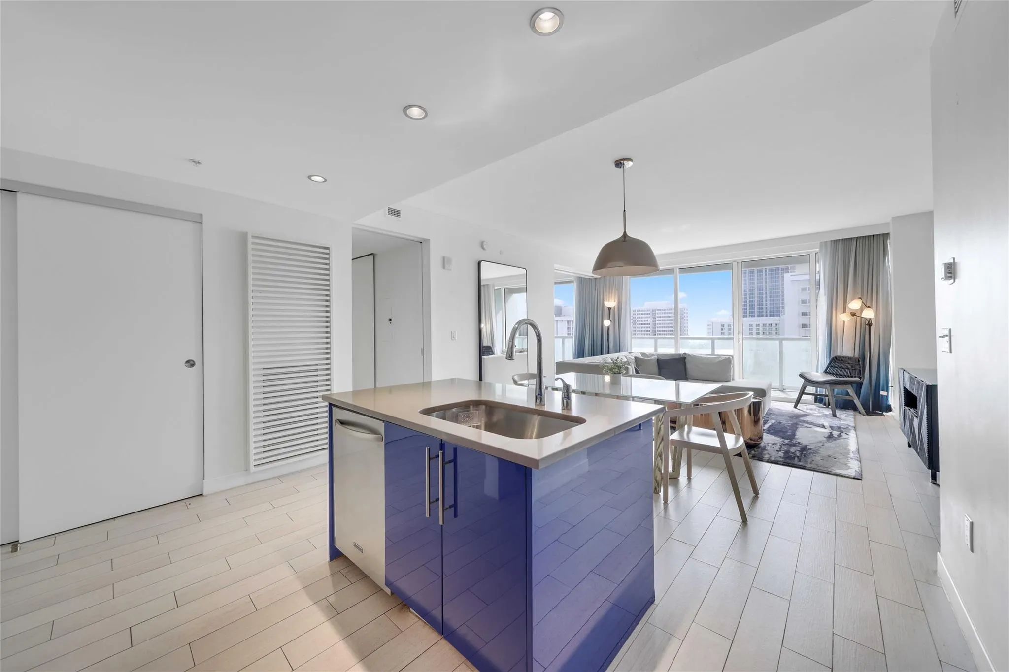 3101 Bayshore, #1007