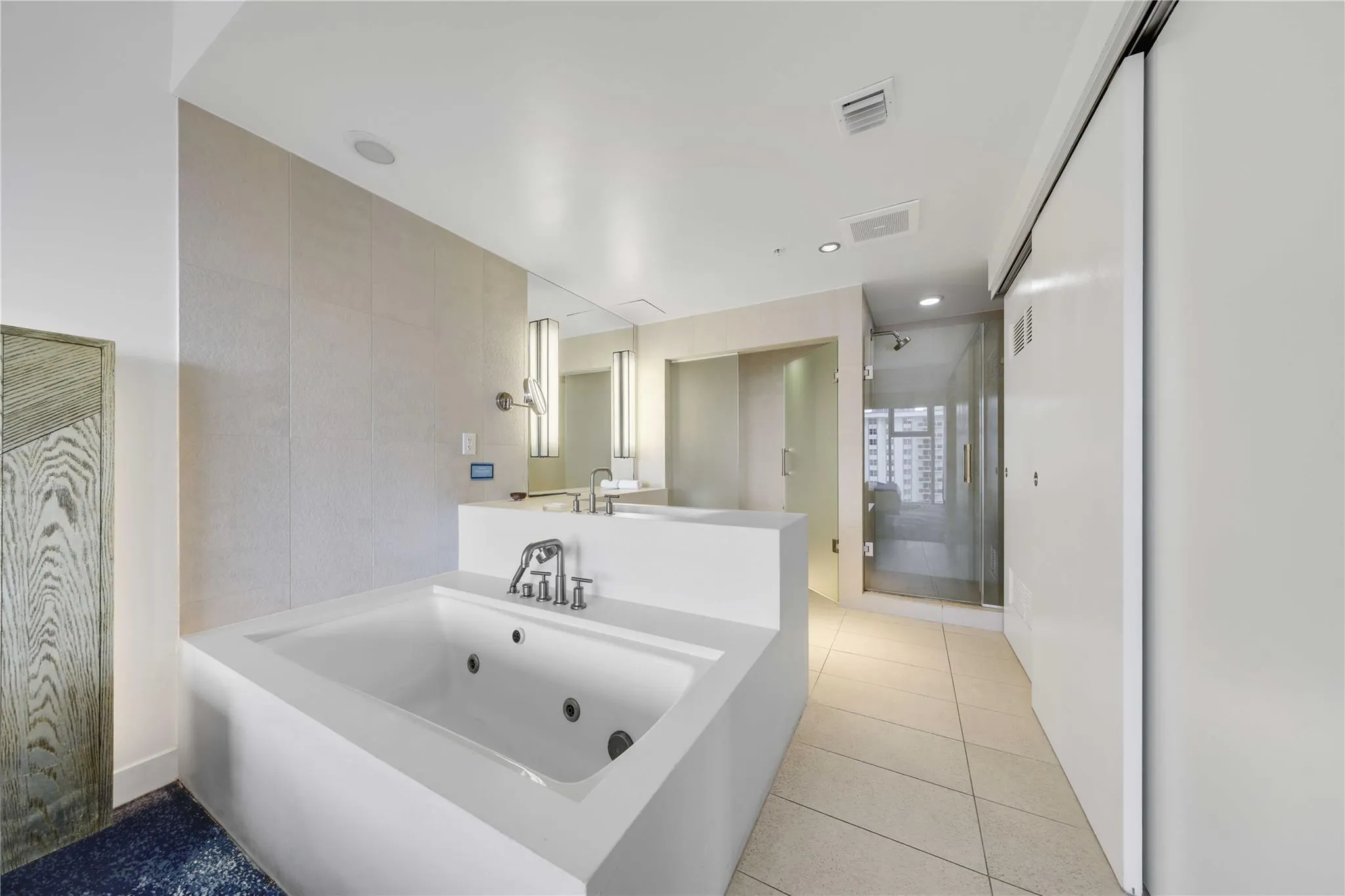 3101 Bayshore, #1007