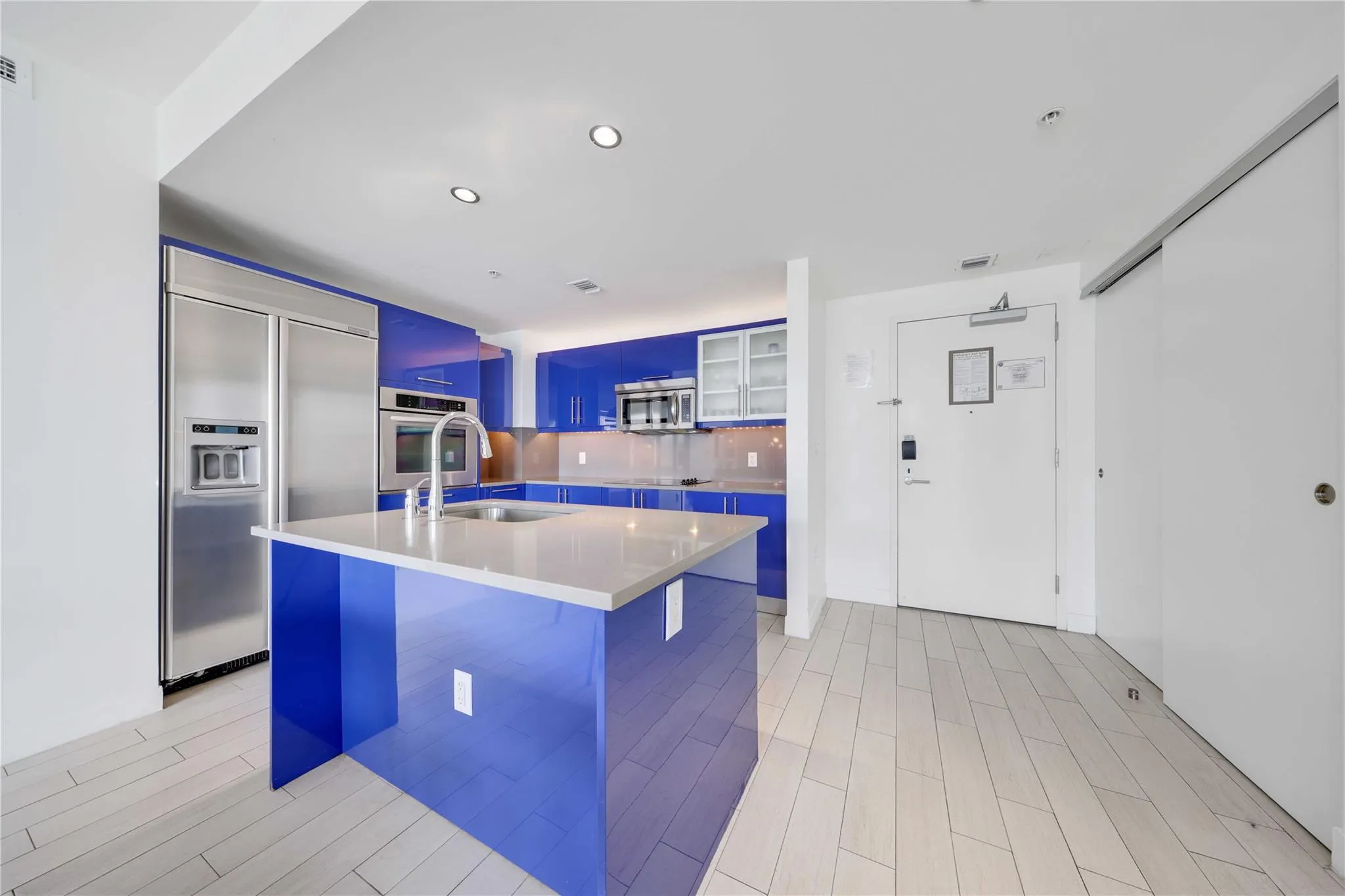 3101 Bayshore, #1007