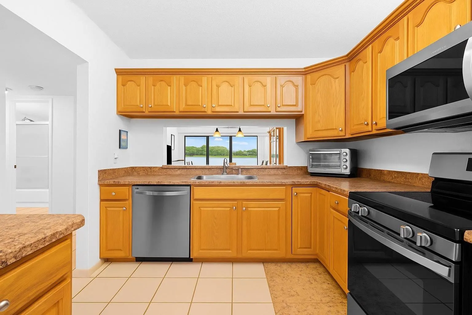 2908 Carambola Cir, #101-B