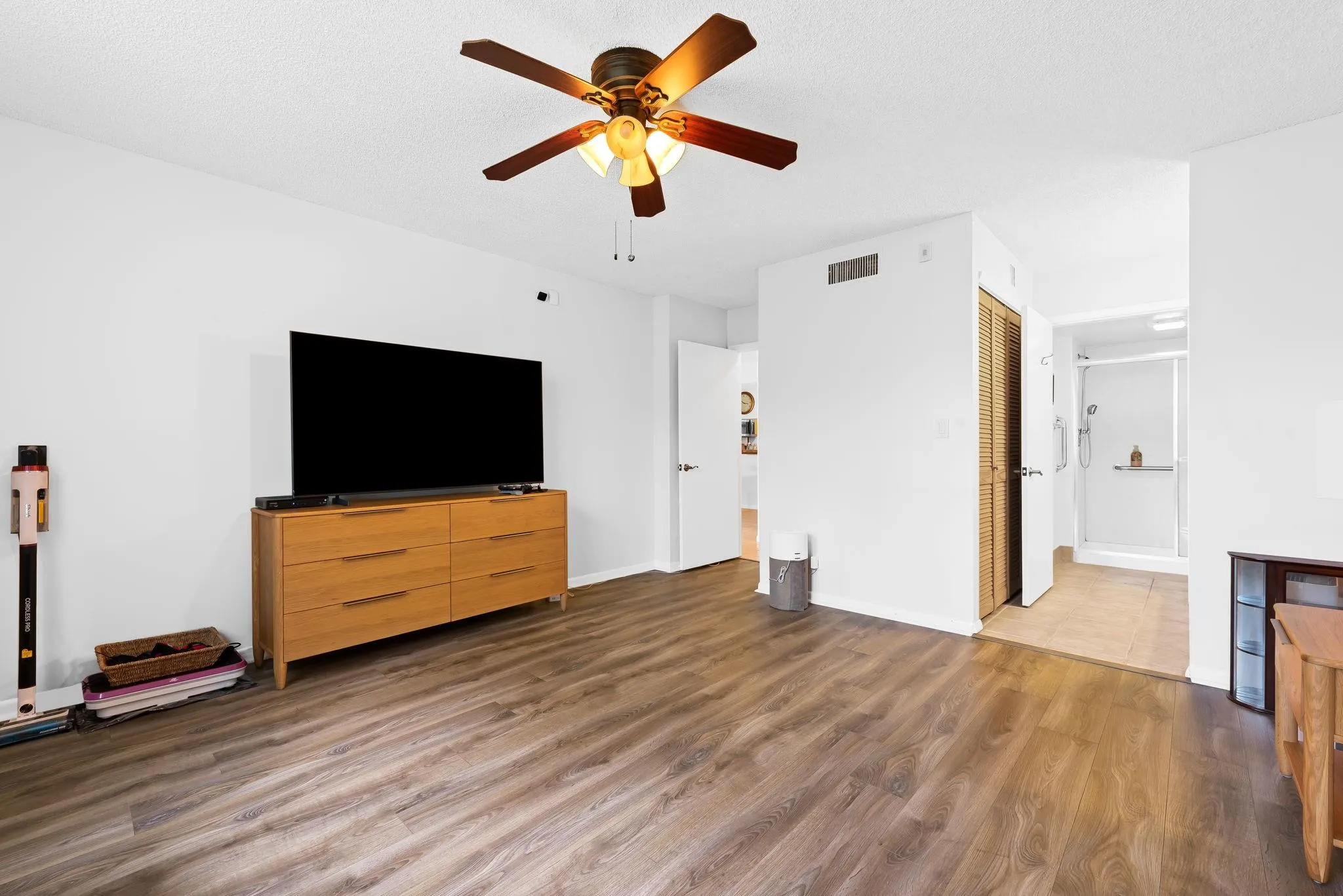 2908 Carambola Cir, #101-B