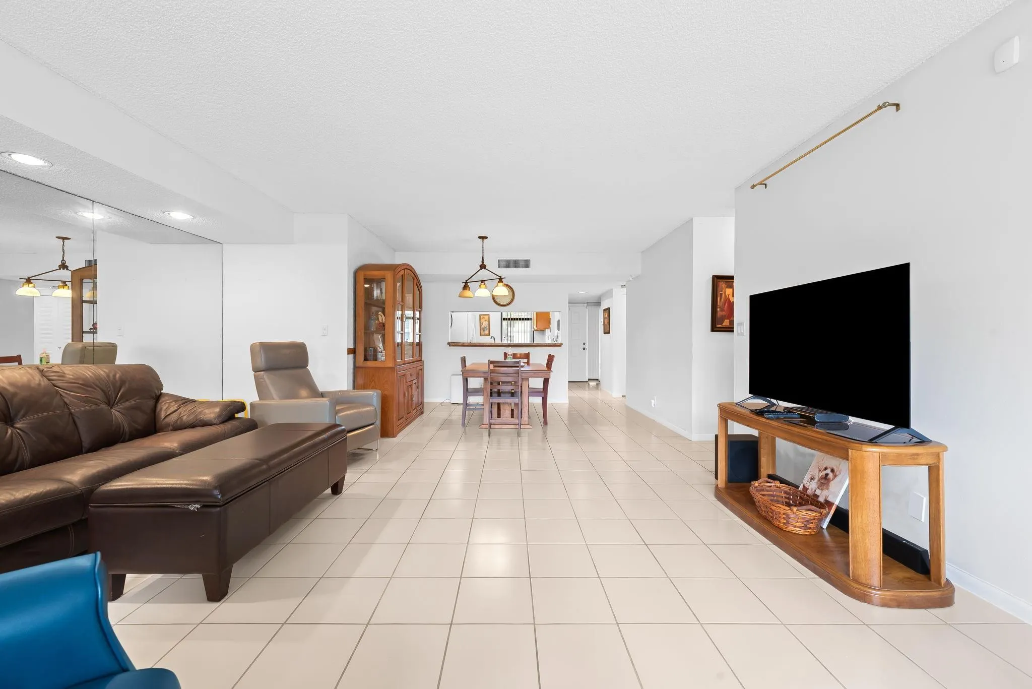 2908 Carambola Cir, #101-B