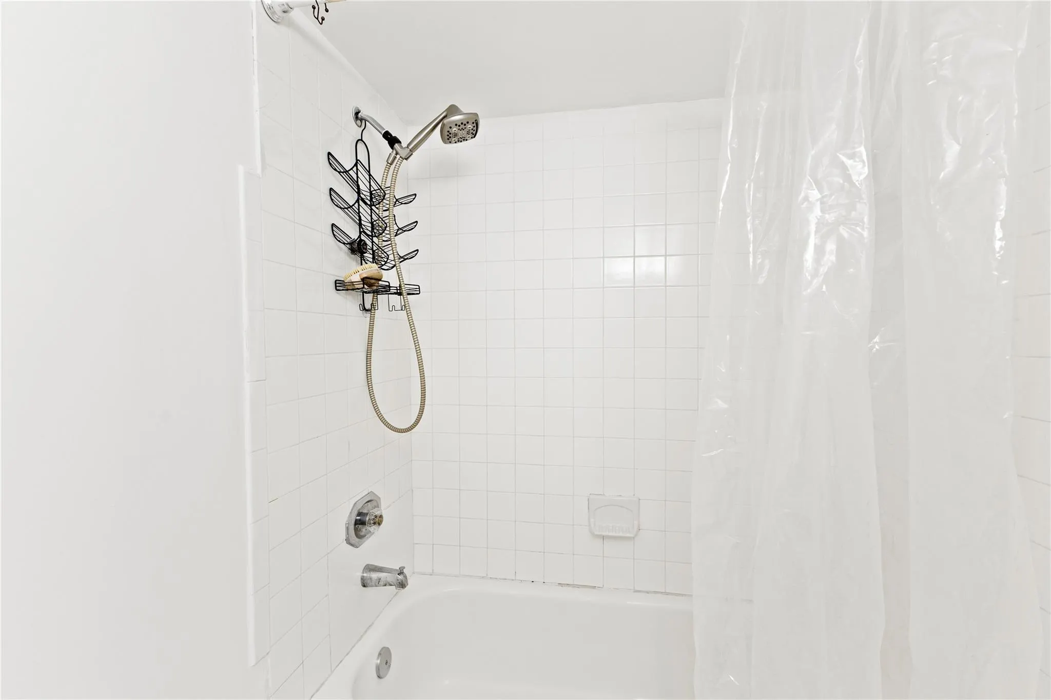 3199 Foxcroft Rd, #304