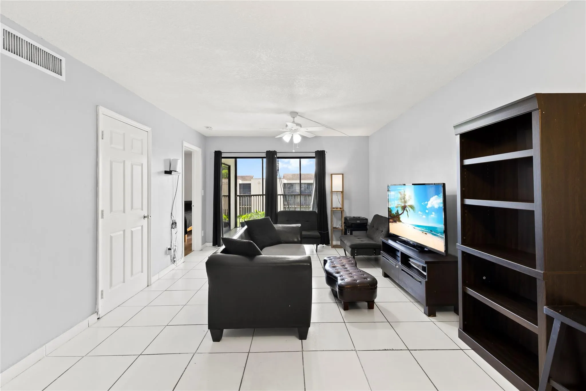 3199 Foxcroft Rd, #304