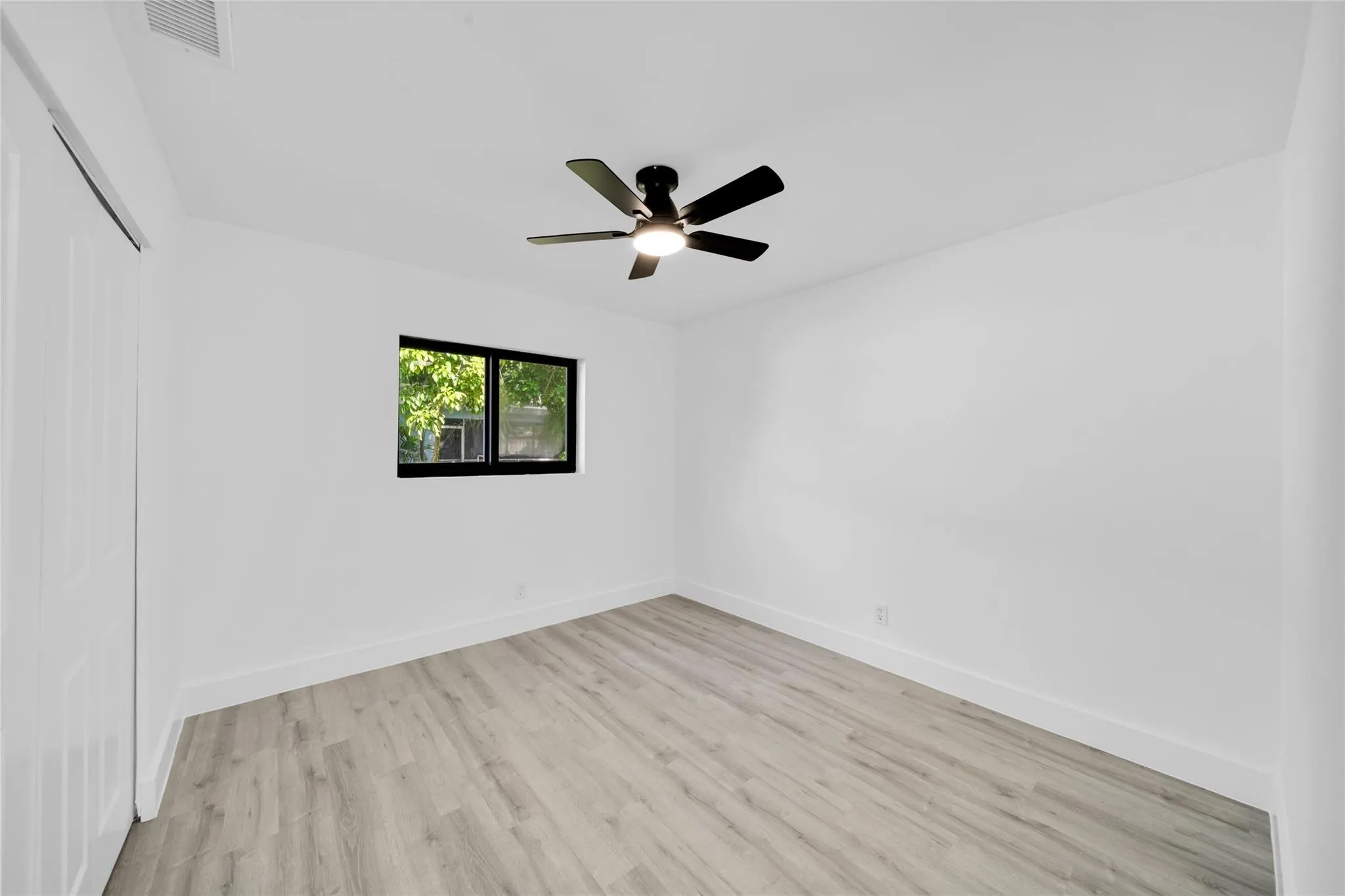 7301 NW 13th Ct